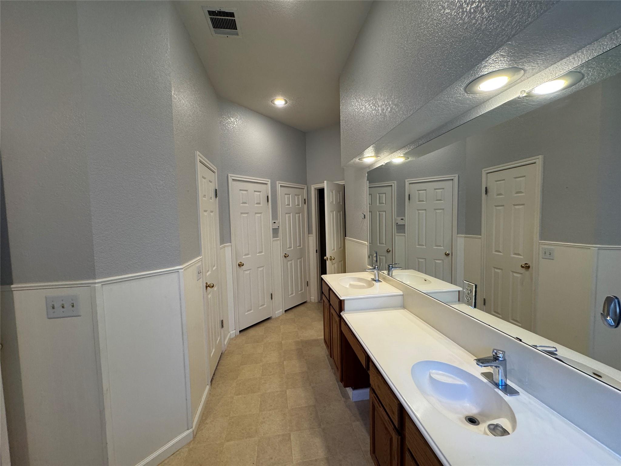 8001 Tallyho Trl Property Photo 26