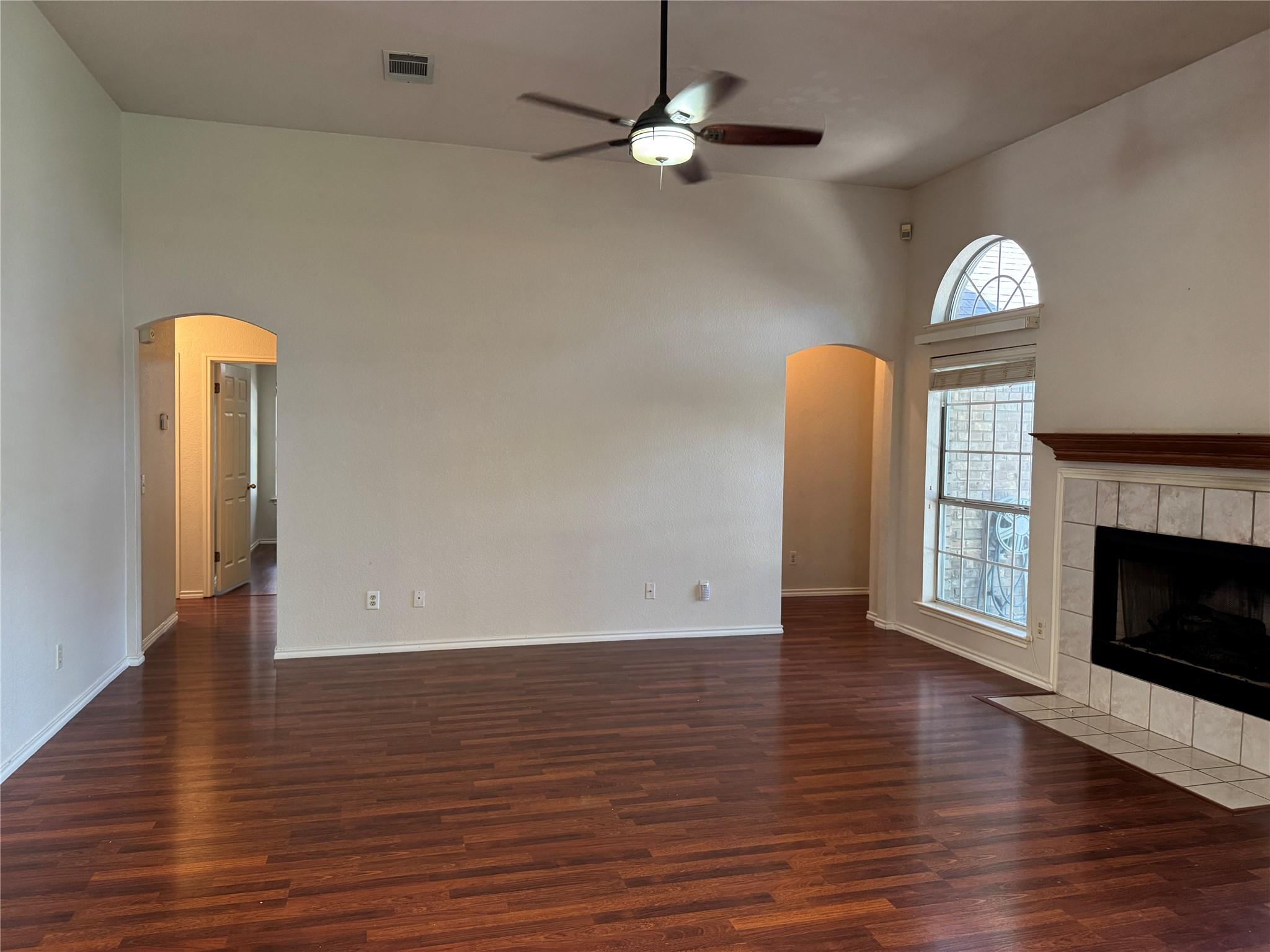 8001 Tallyho Trl Property Photo 27