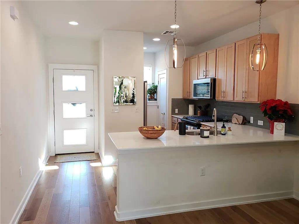 6800 Manchaca Rd #4 Property Photo 2