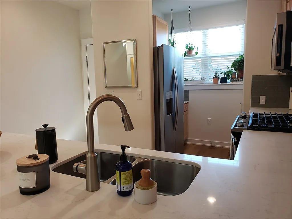 6800 Manchaca Rd #4 Property Photo 3