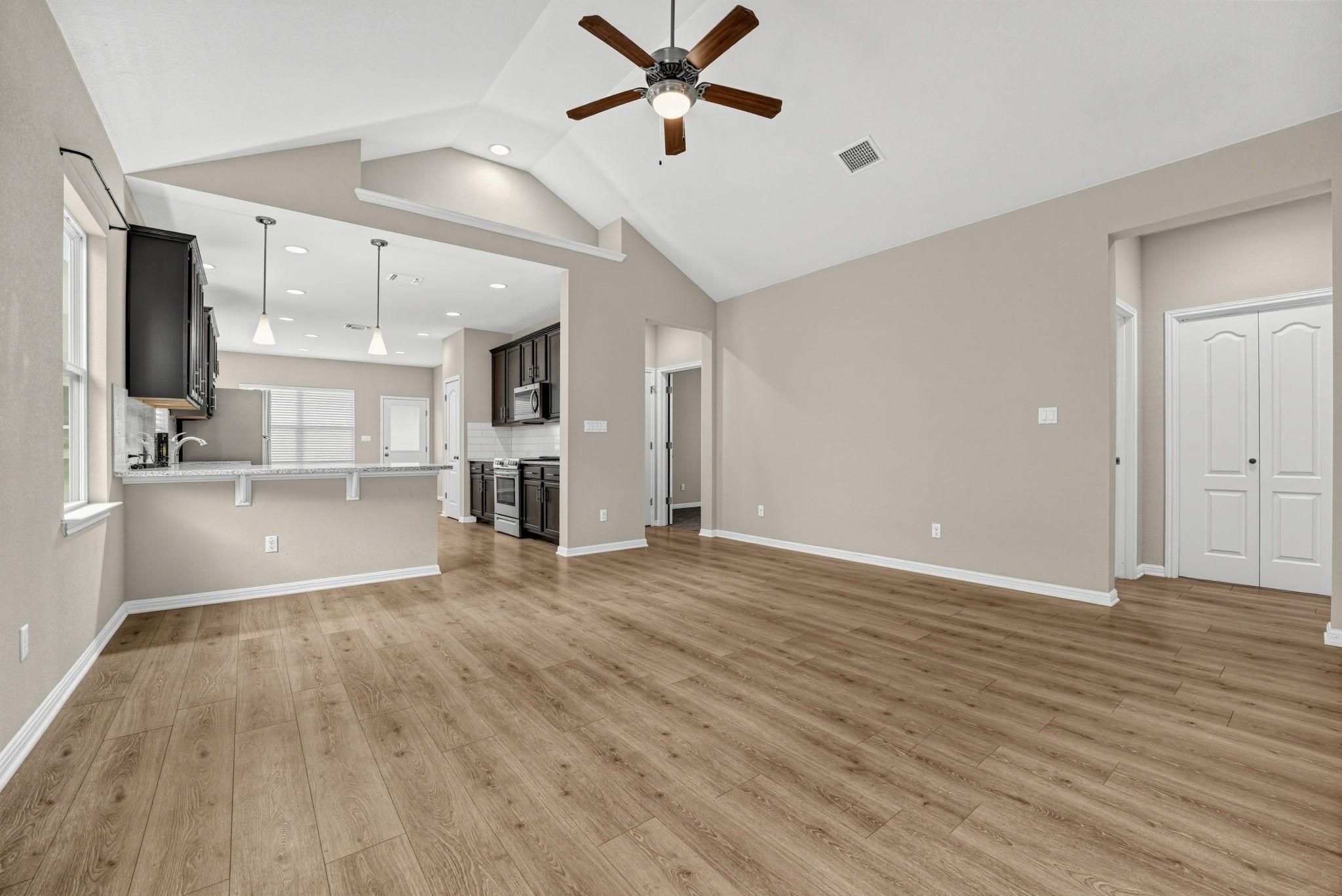 719 Speckled Alder Dr Property Photo 2