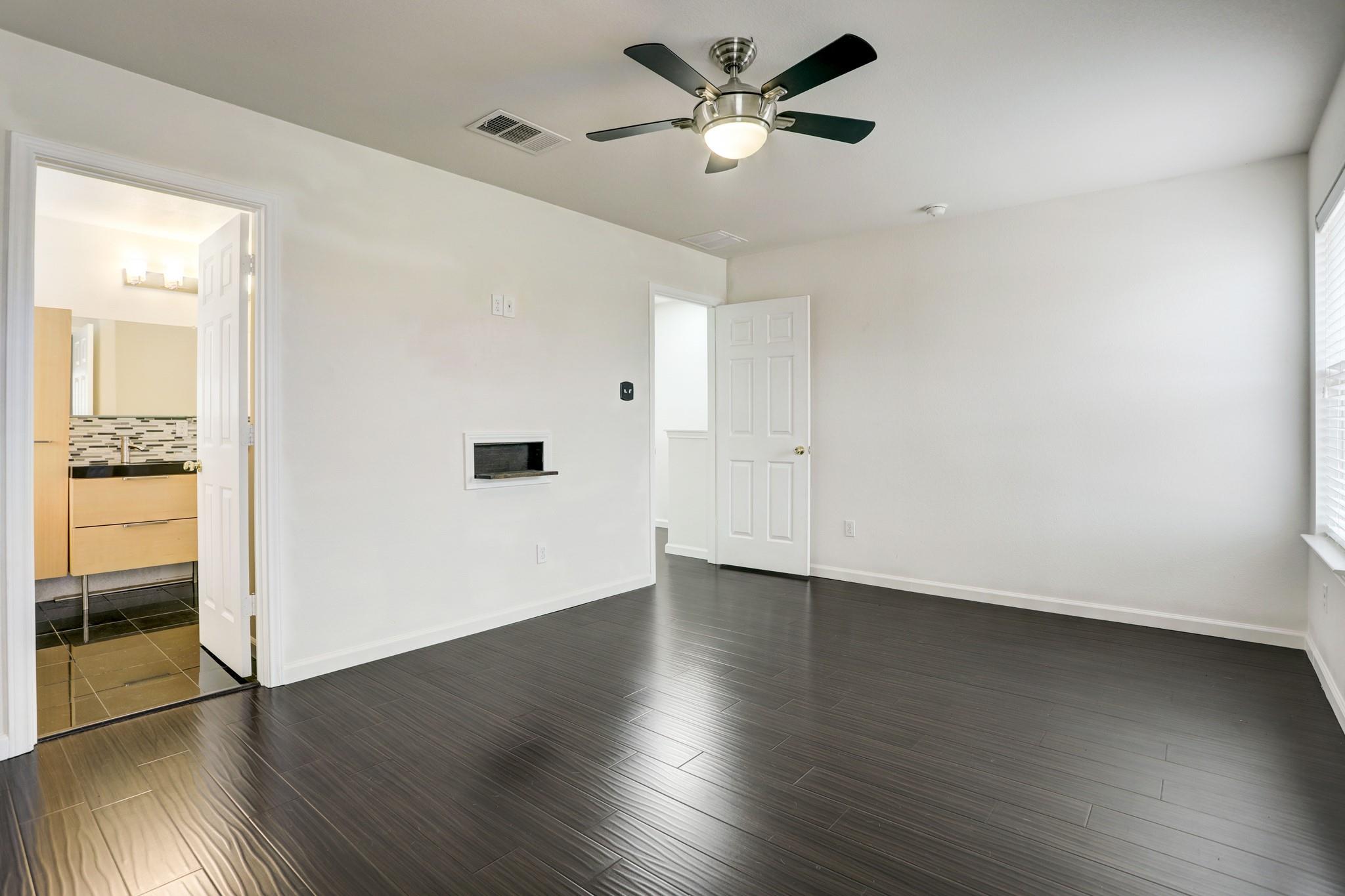 14608 Walt Whitman Trl #b Property Photo 9
