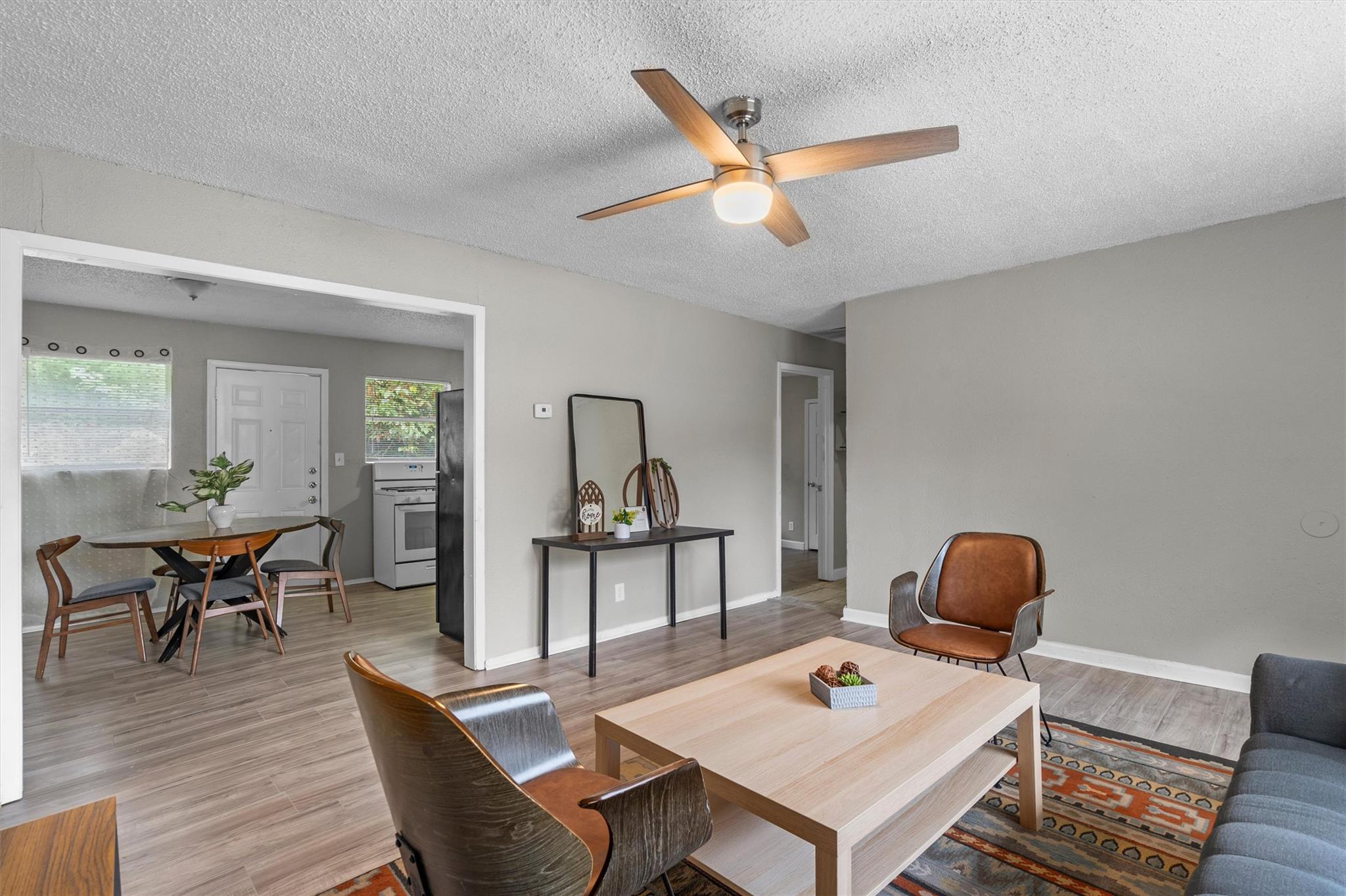 203 E Anderson Ave #a Property Photo 7