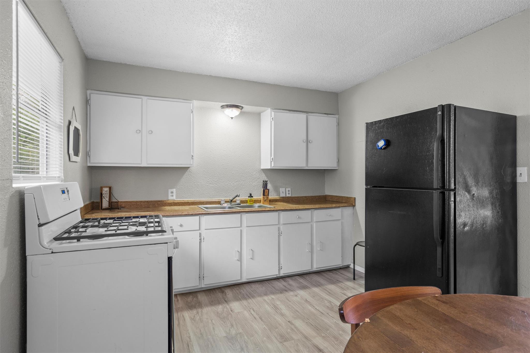 203 E Anderson Ave #a Property Photo 10
