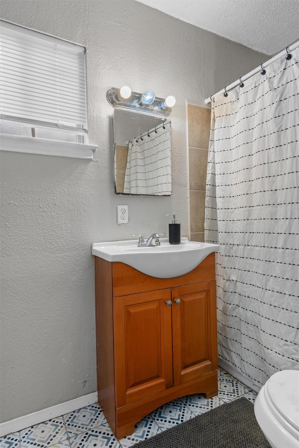 203 E Anderson Ave #a Property Photo 19