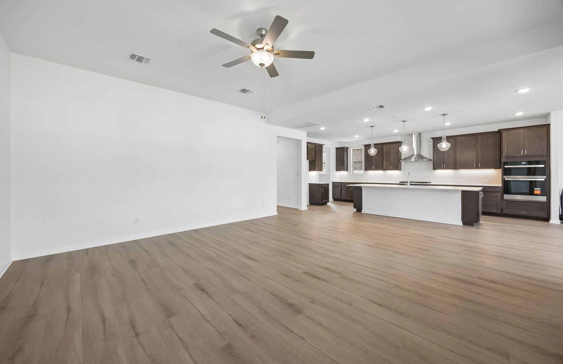 2909 Zuni Path Property Photo 7