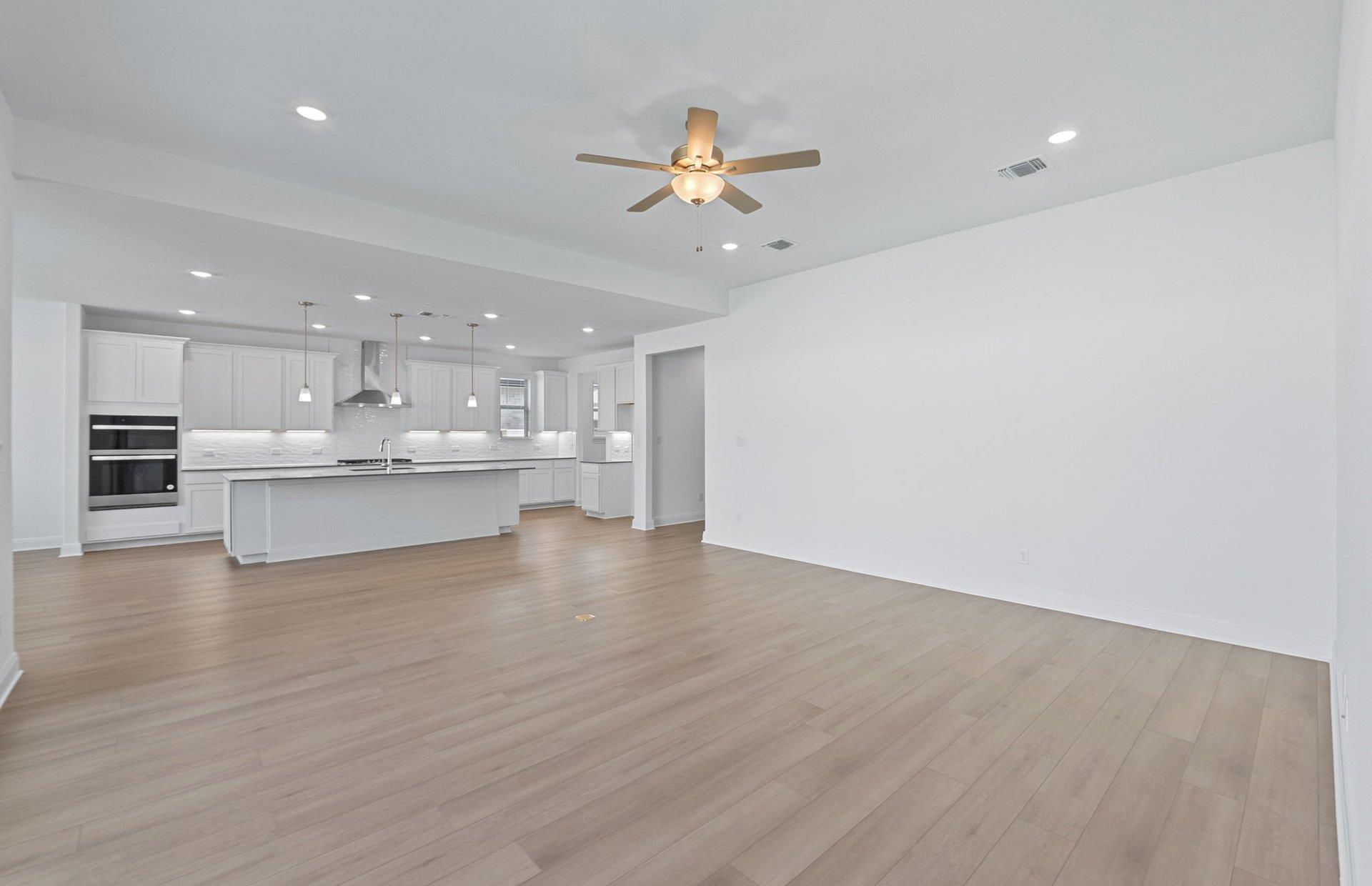 2909 Zuni Path Property Photo 11