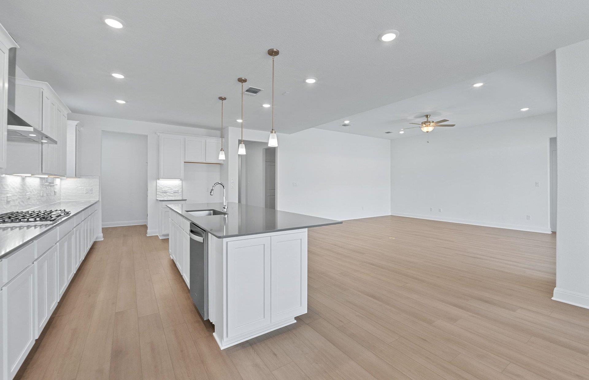 2909 Zuni Path Property Photo 12