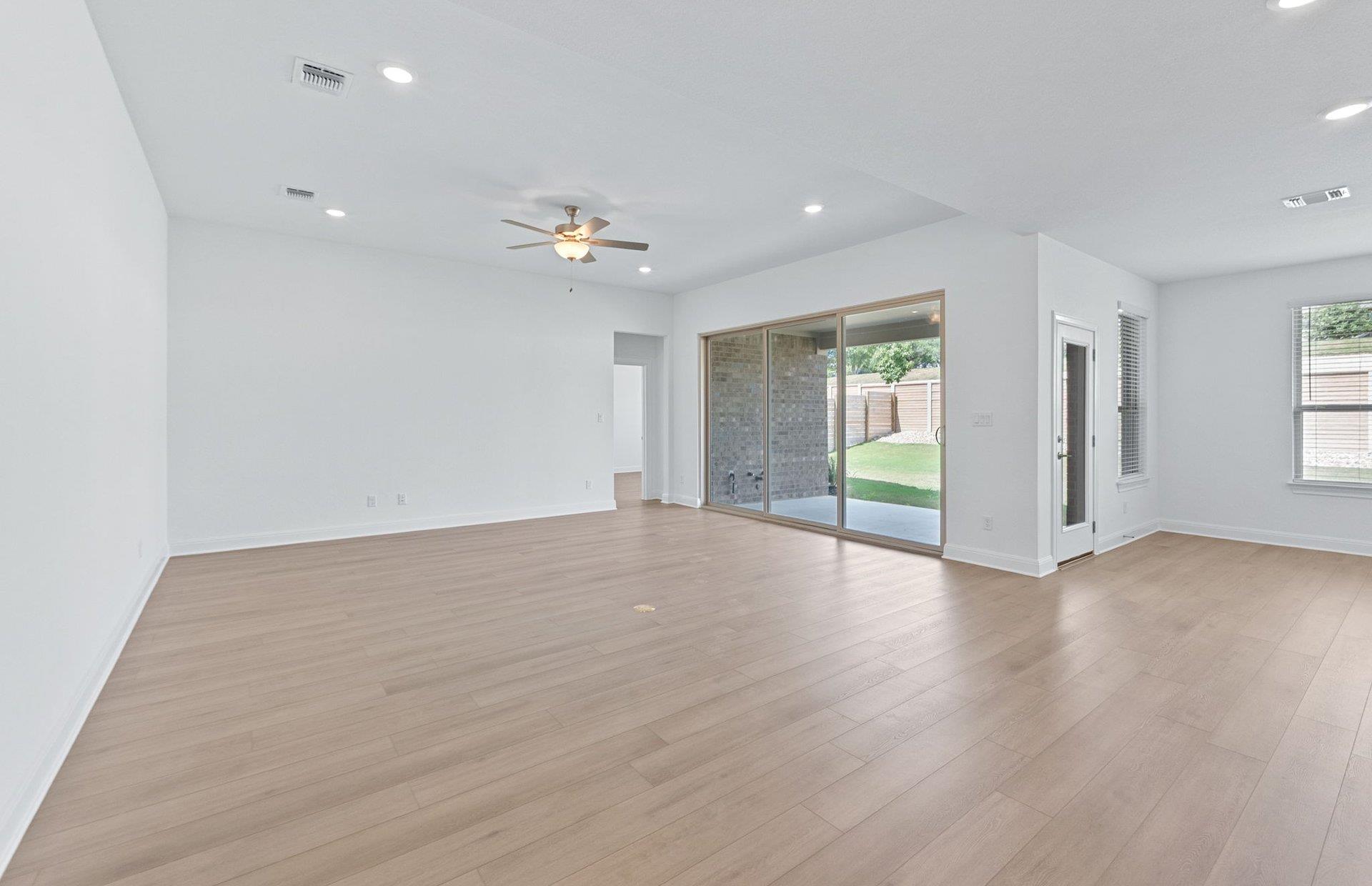 2909 Zuni Path Property Photo 14