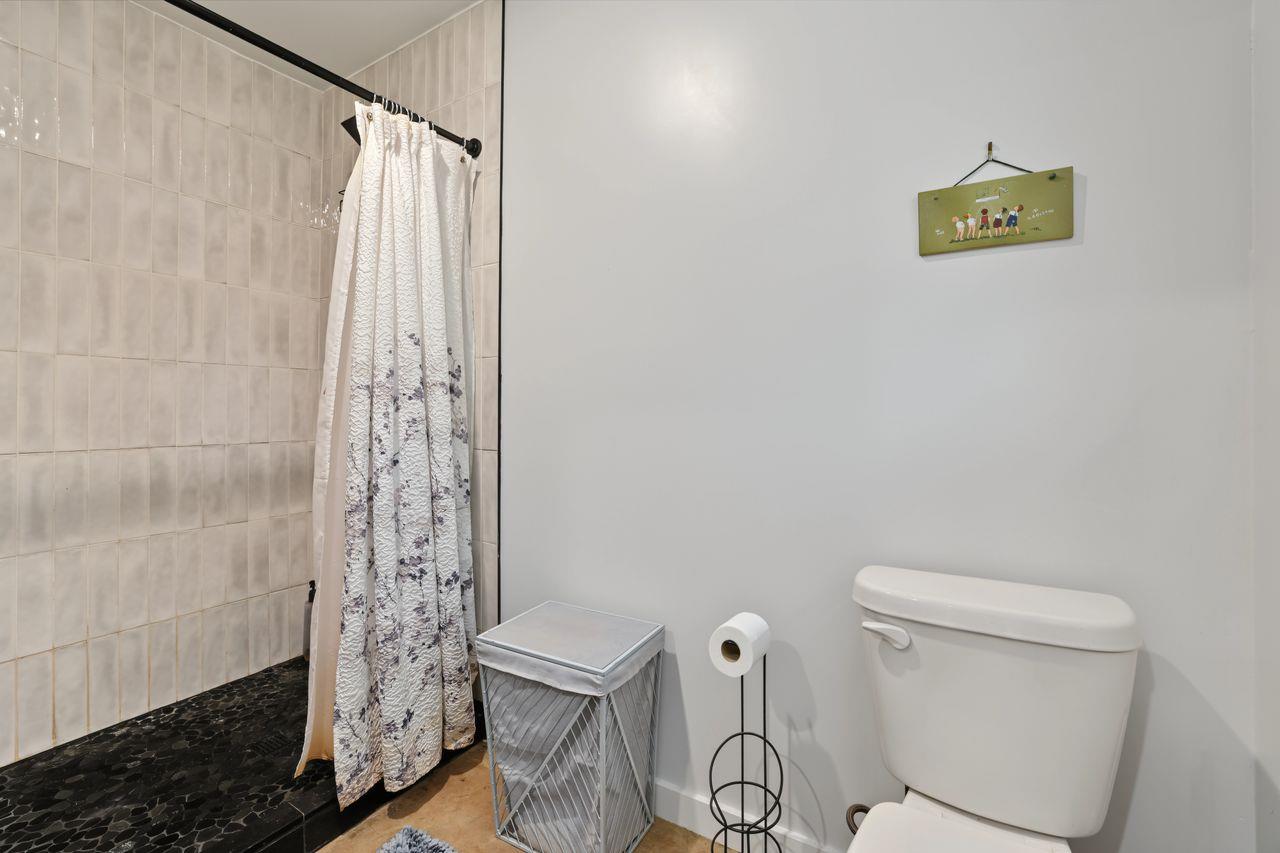 4505 Dudley Dr Property Photo 24