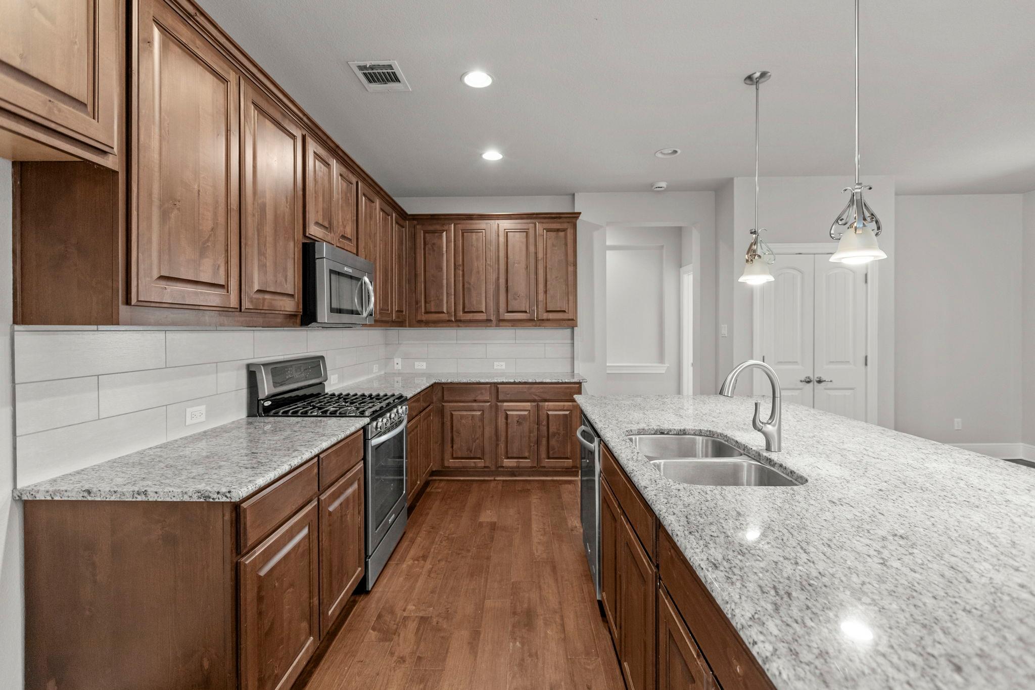 205 Cherokee Rose Cir Property Photo 6