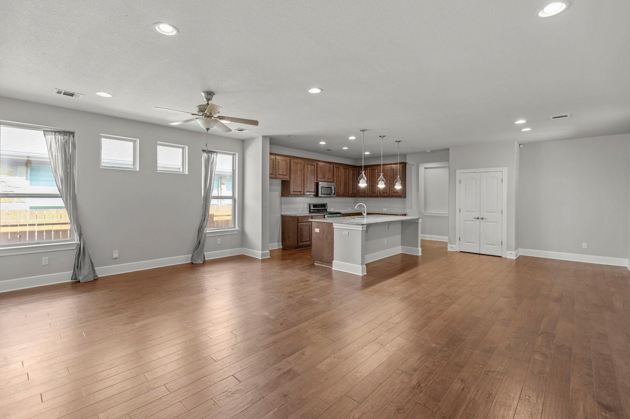 205 Cherokee Rose Cir Property Photo 8