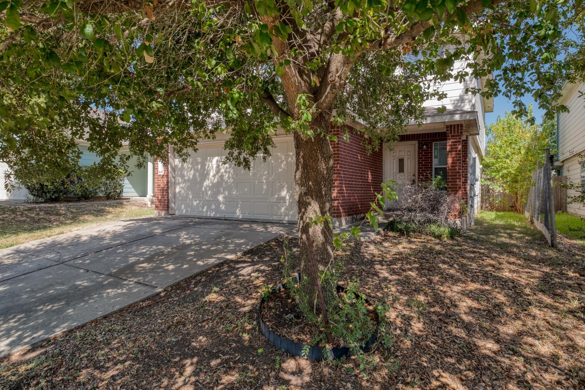 7412 Cayenne Ln Property Photo 3