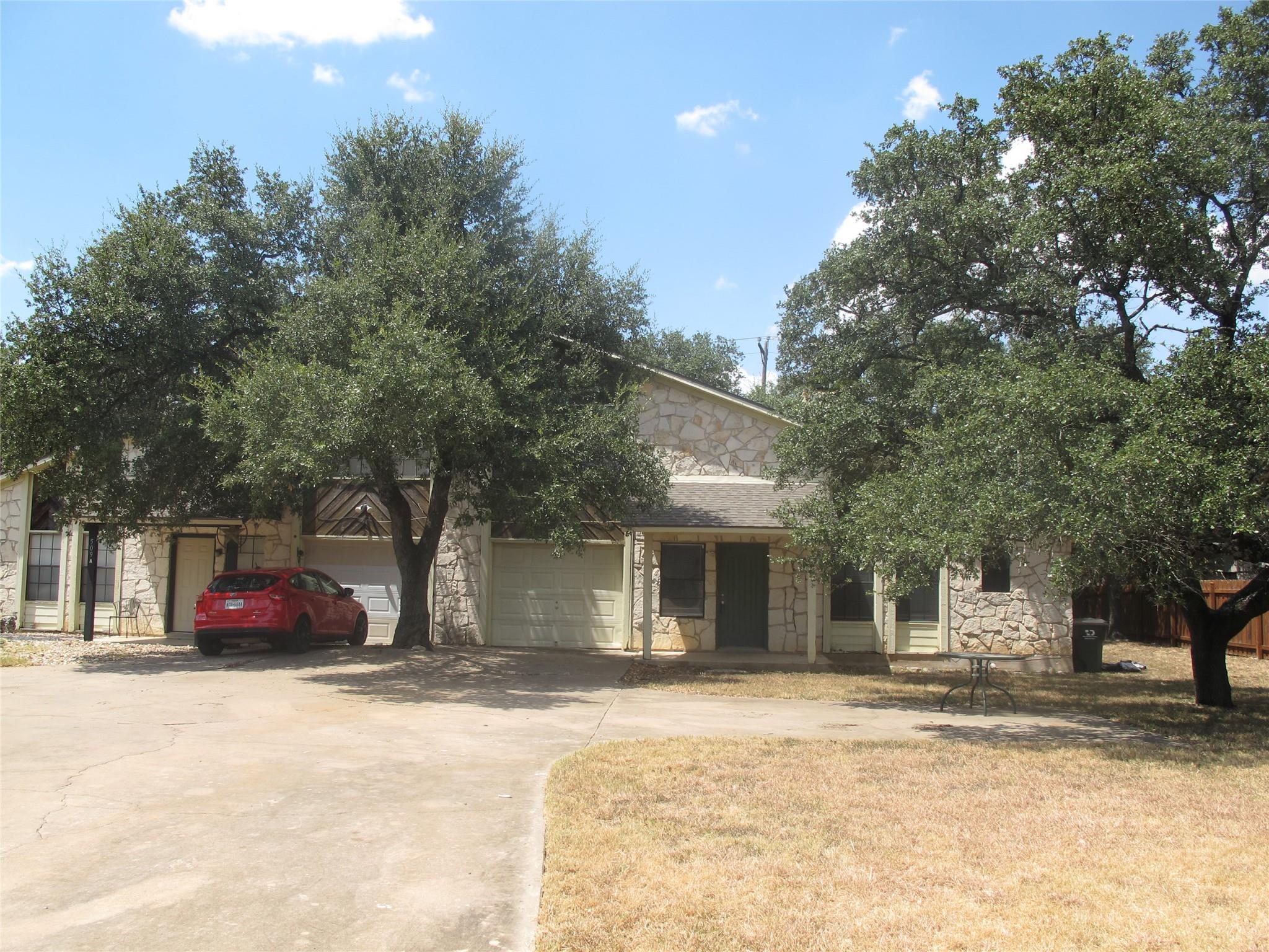 509 Algerita Dr #b Property Photo 3