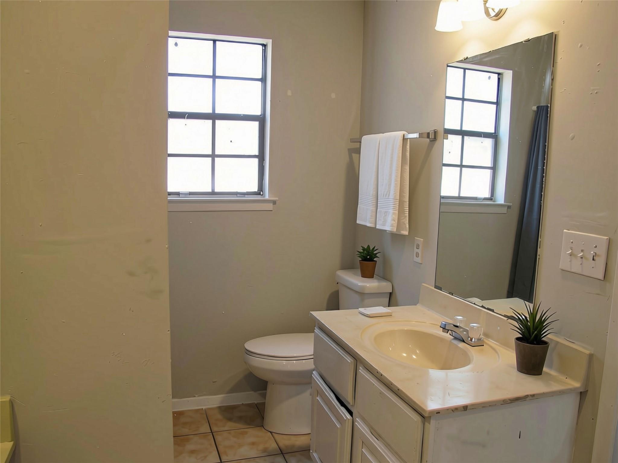 509 Algerita Dr #b Property Photo 13