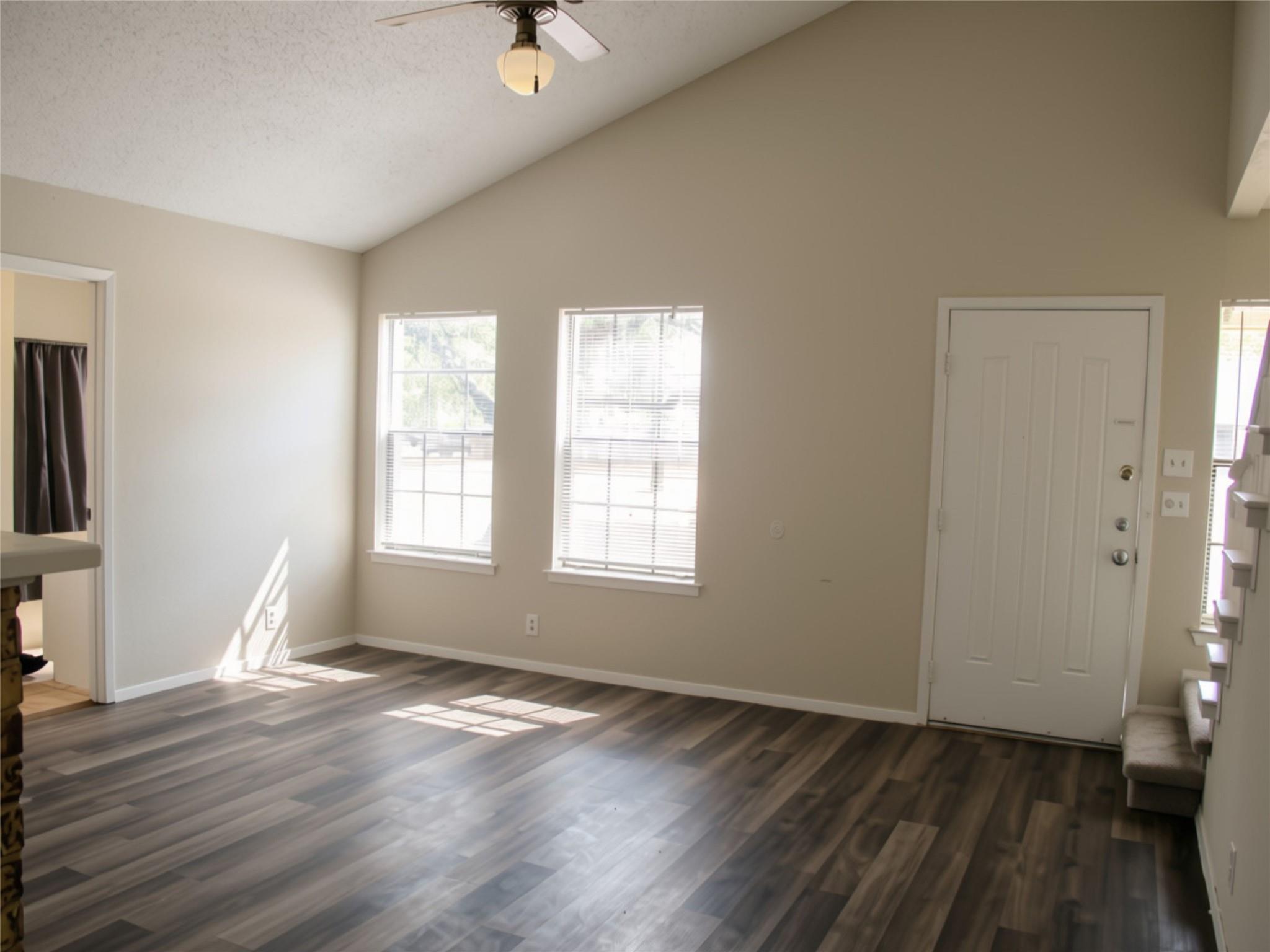 509 Algerita Dr #b Property Photo 17
