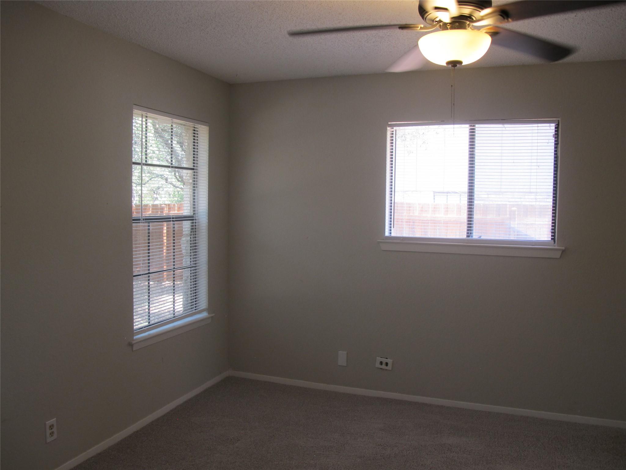 509 Algerita Dr #b Property Photo 20