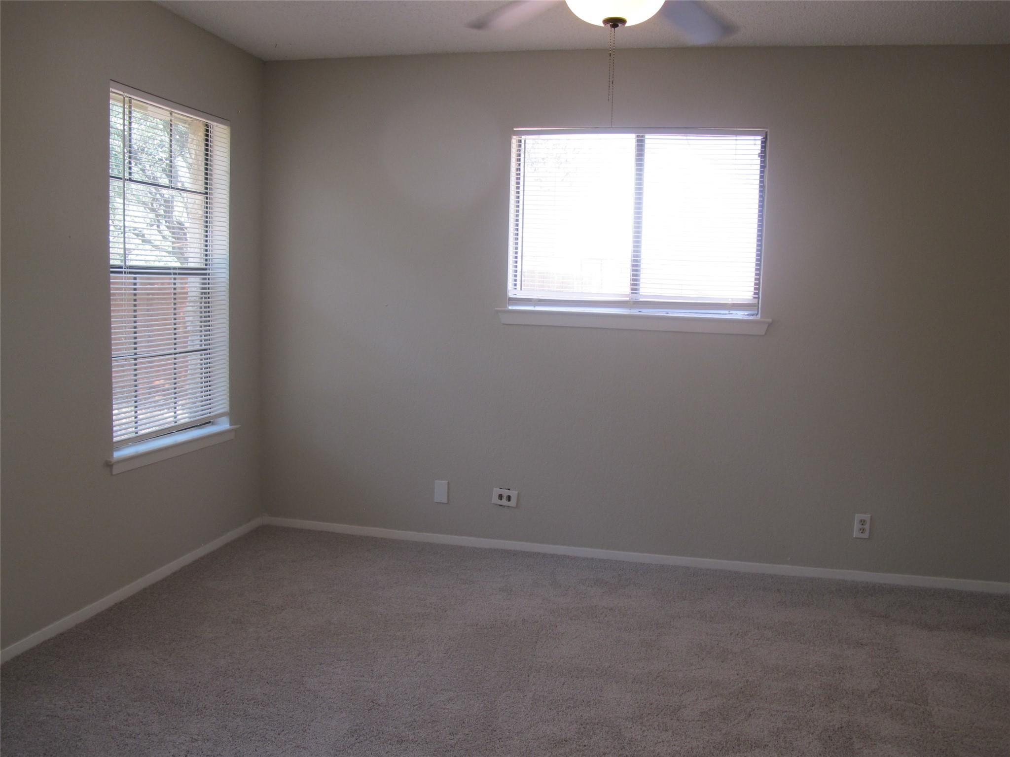 509 Algerita Dr #b Property Photo 27