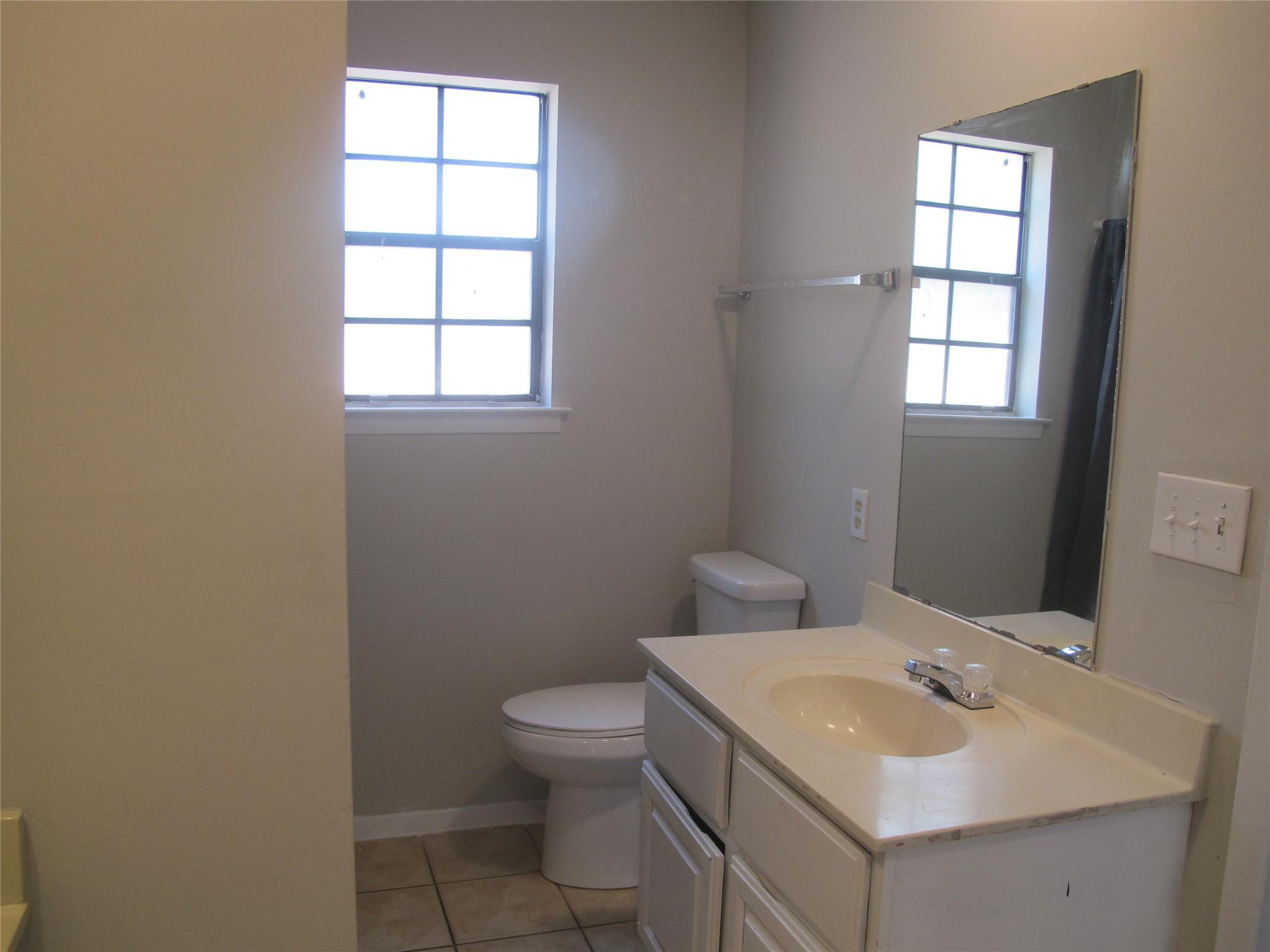 509 Algerita Dr #b Property Photo 28
