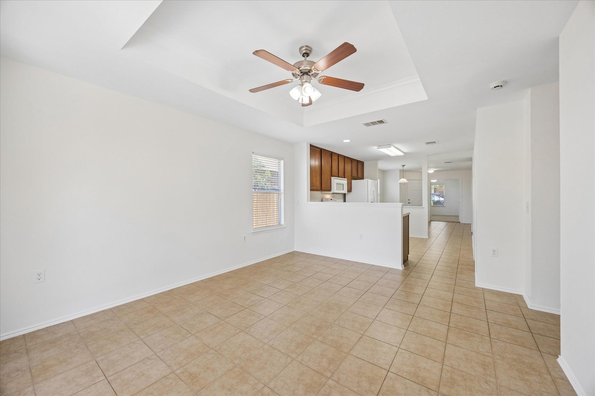 9013 Berryline Cv Property Photo 8