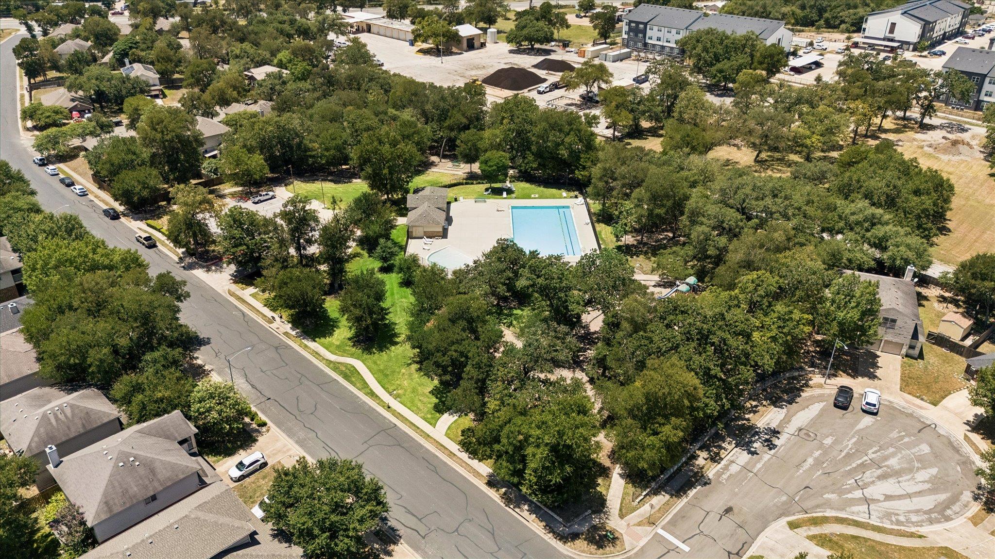 9013 Berryline Cv Property Photo 33