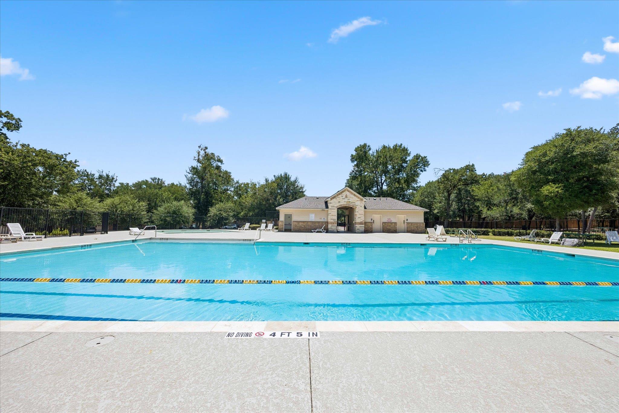 9013 Berryline Cv Property Photo 37