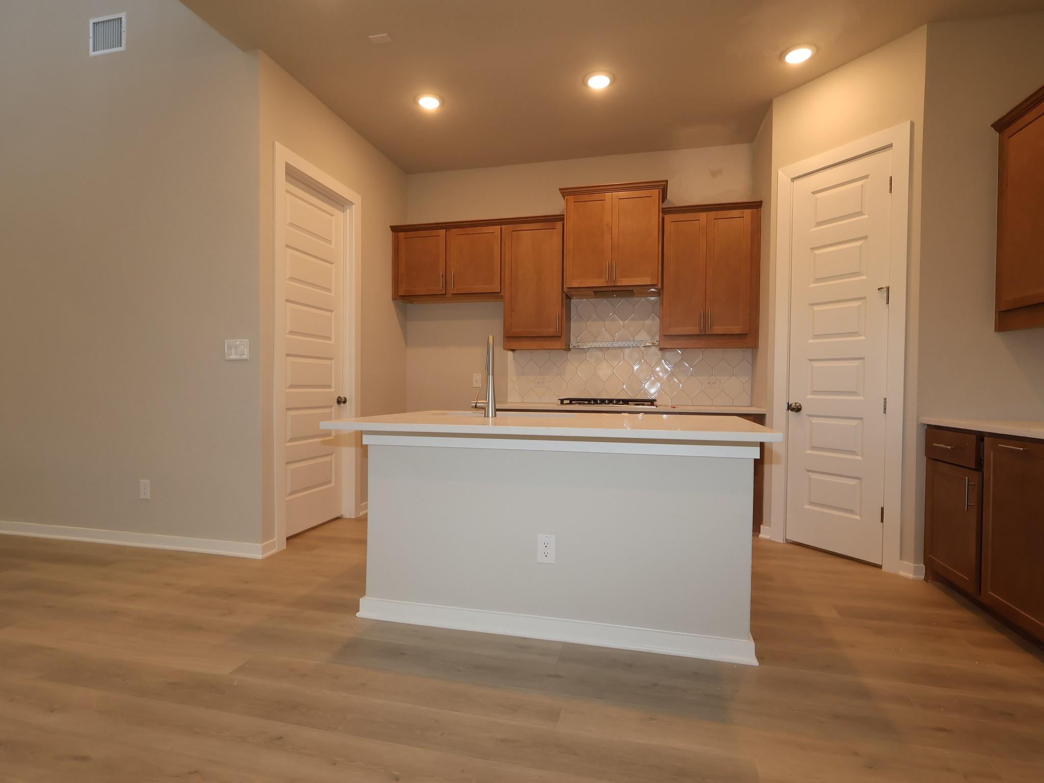 148 Norway Spruce St Property Photo 5