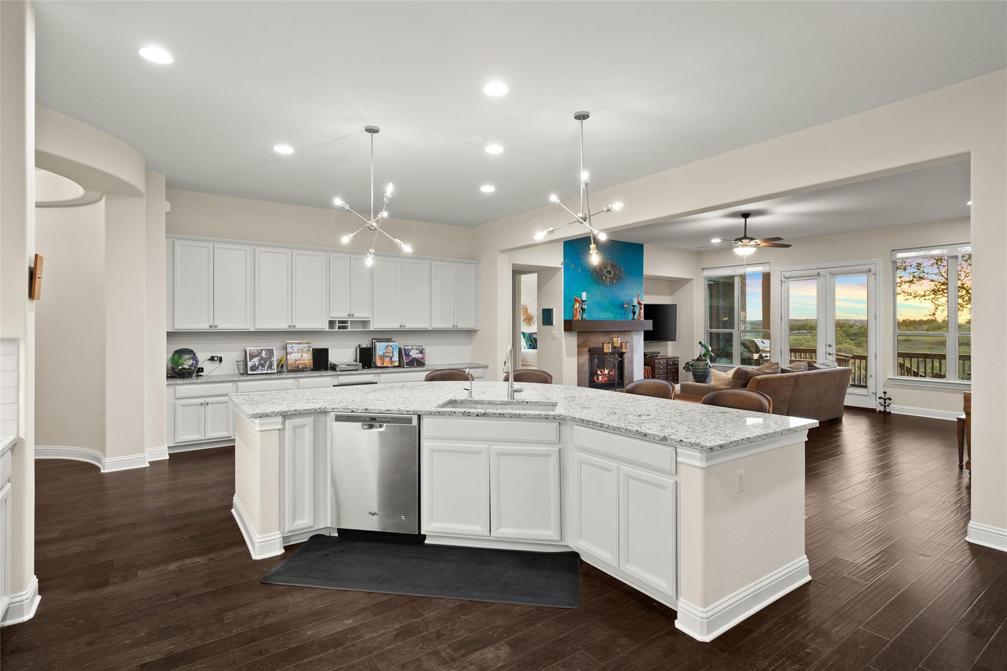 301 Sea Hero Pl Property Photo 10