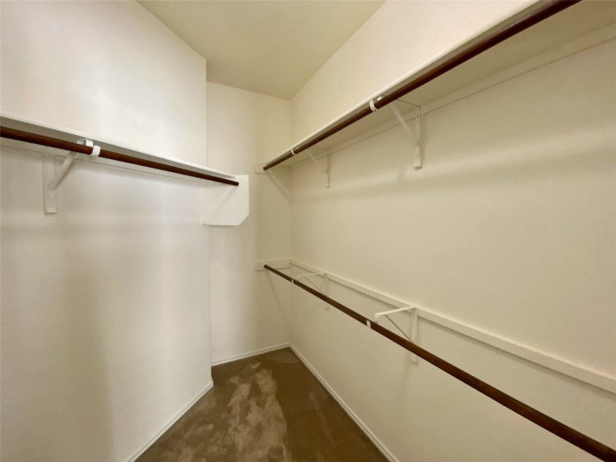 466 Eagle Brook Ln Property Photo 18