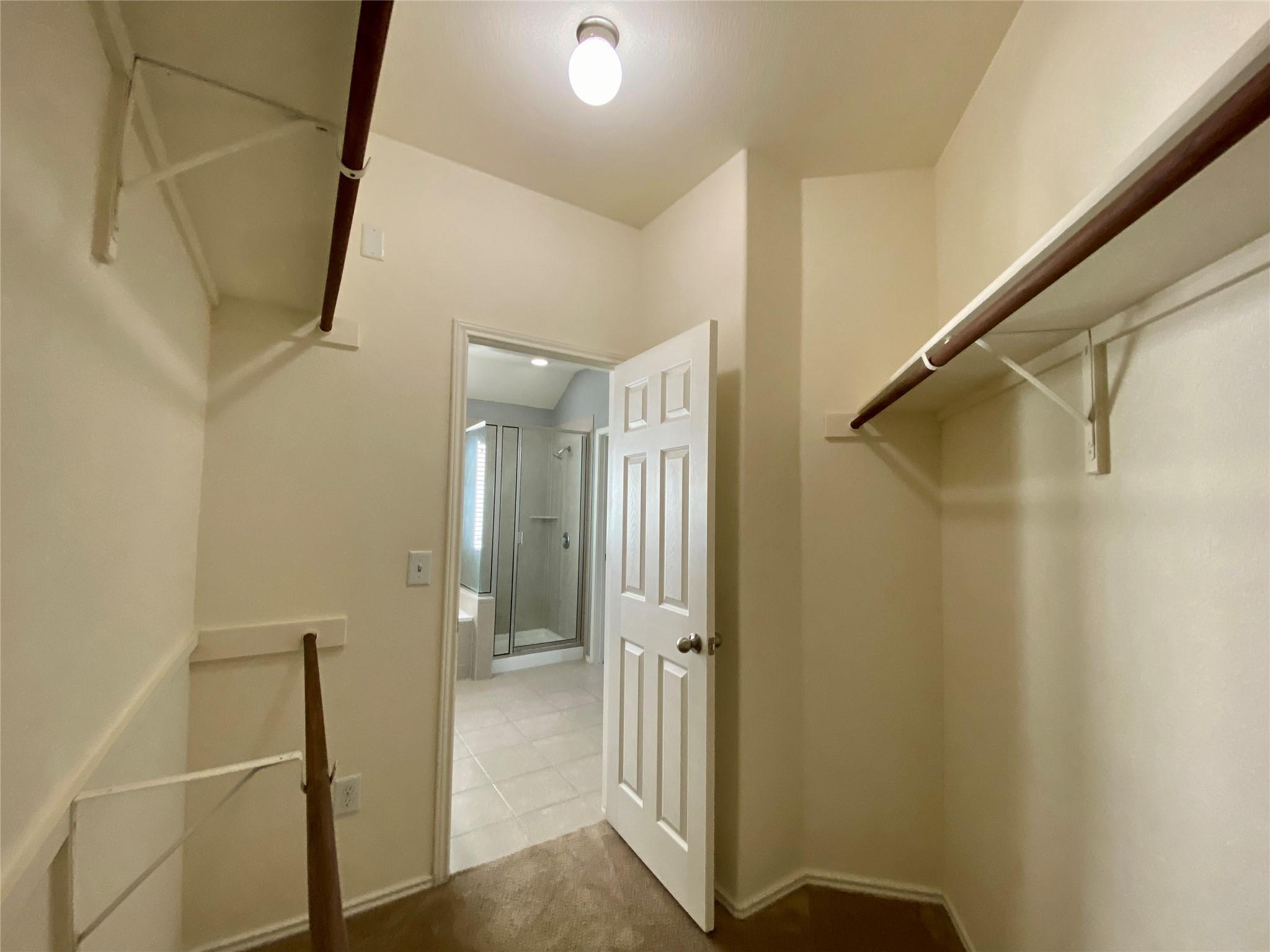 466 Eagle Brook Ln Property Photo 19