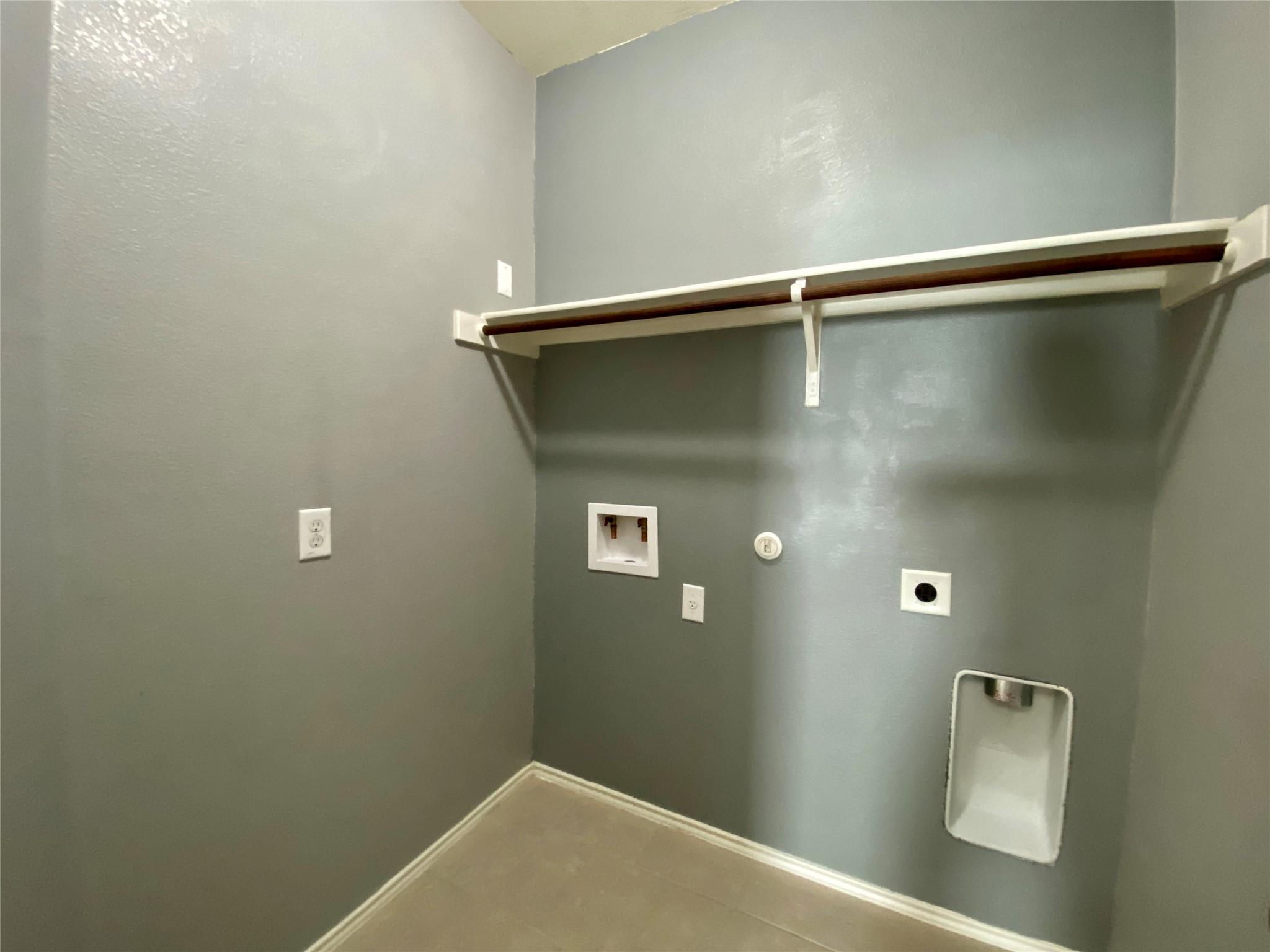 466 Eagle Brook Ln Property Photo 20