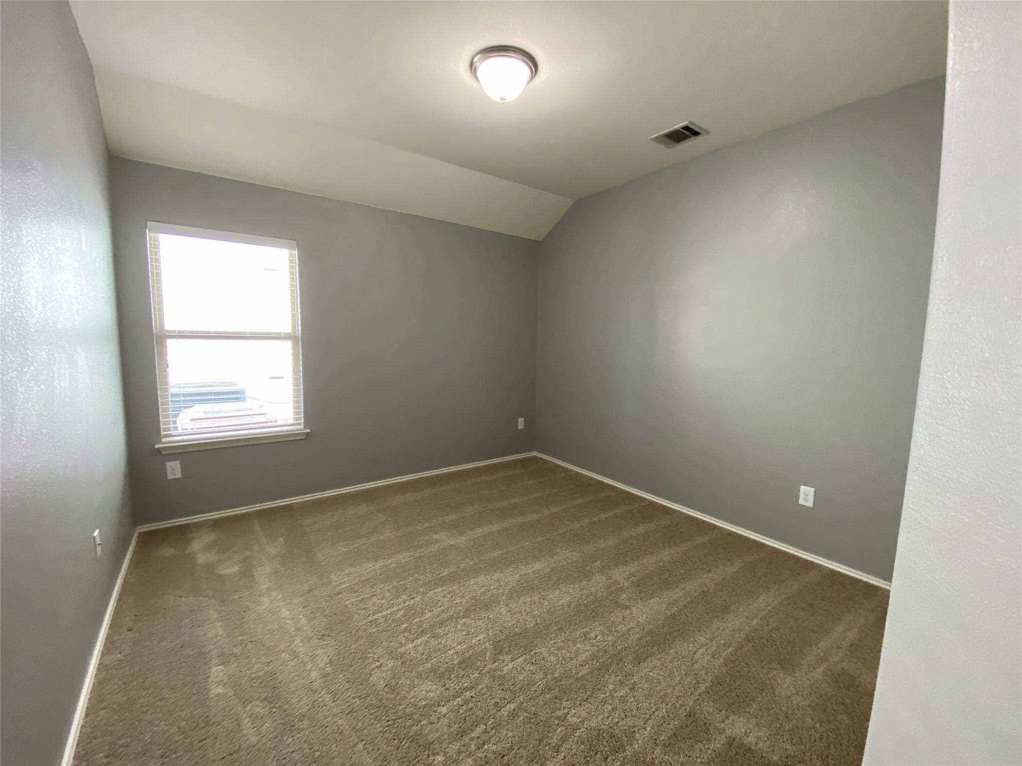 466 Eagle Brook Ln Property Photo 25