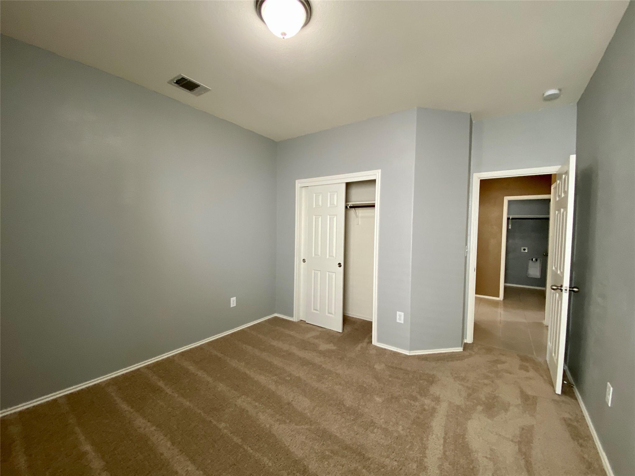 466 Eagle Brook Ln Property Photo 26