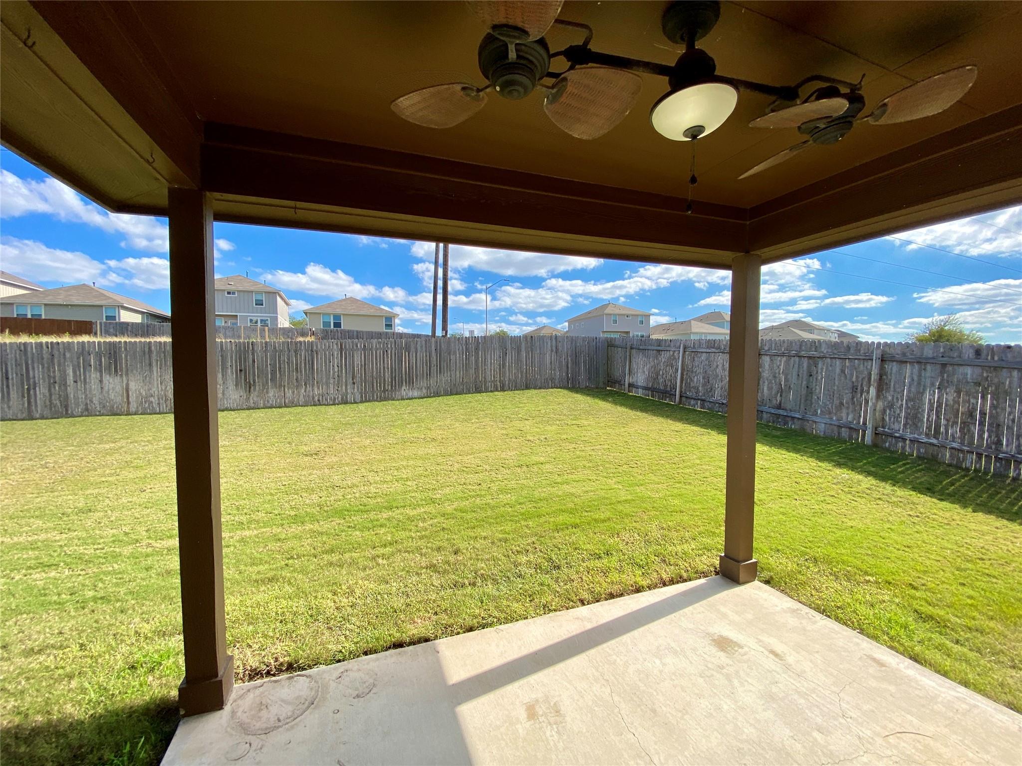466 Eagle Brook Ln Property Photo 27