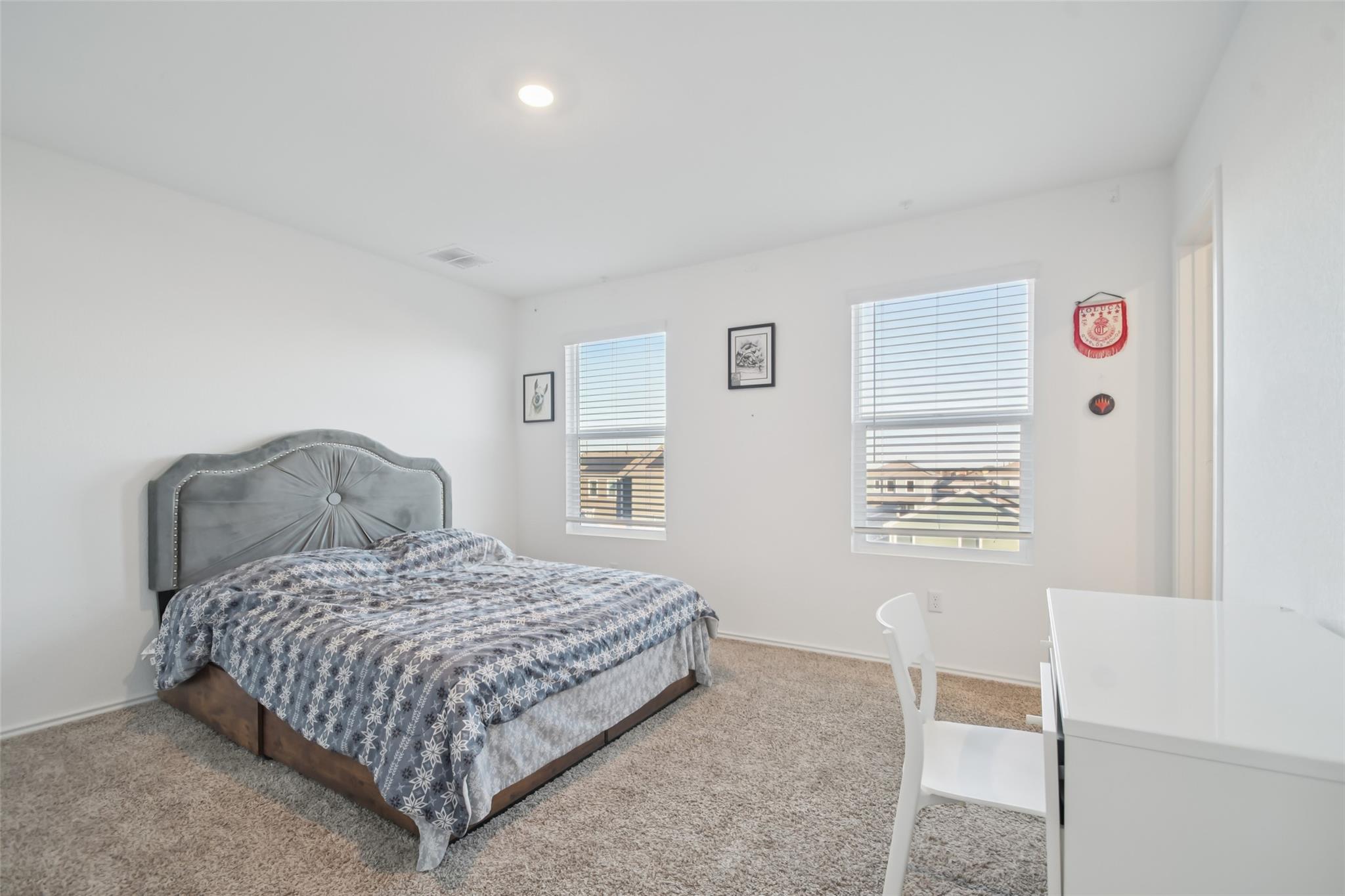 857 Powell St Property Photo 18