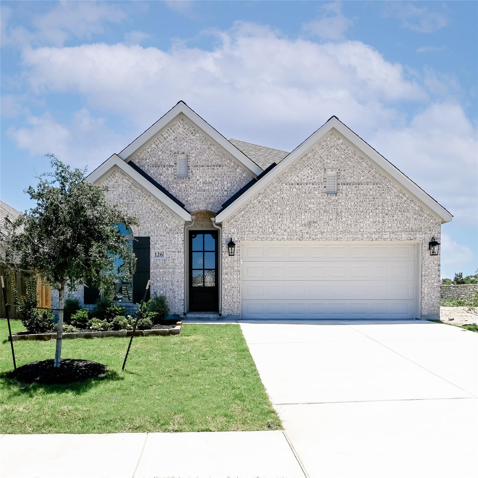 126 Basket Flower Loop Property Photo 1