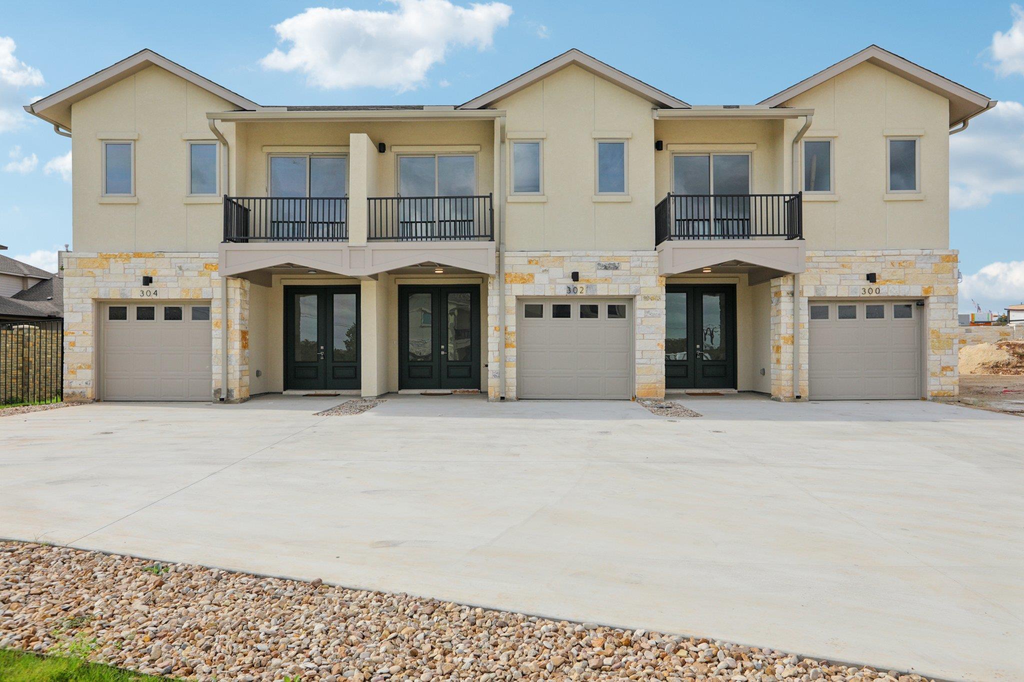 302 Tesla Circle Cir Property Photo 1