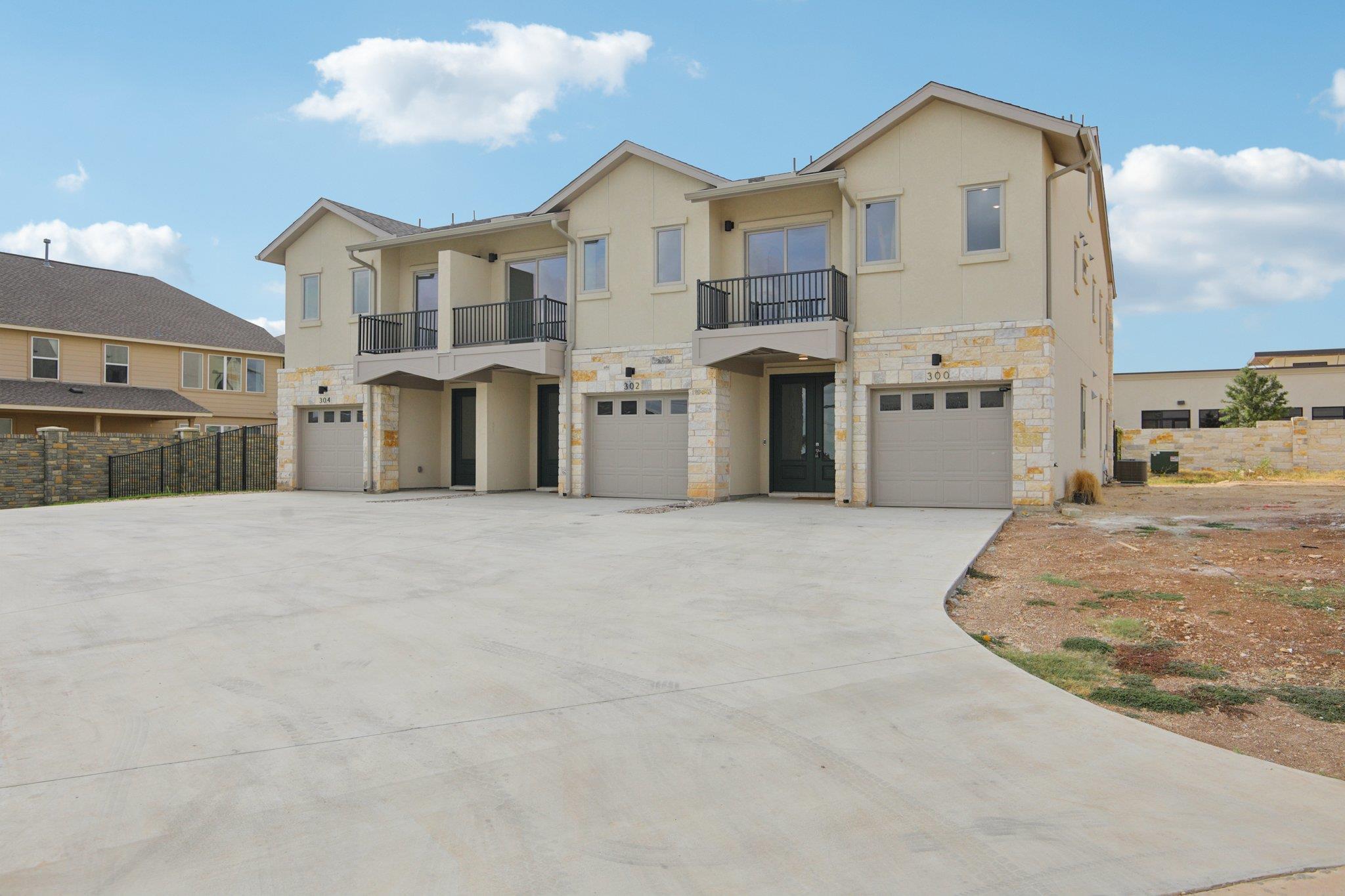302 Tesla Circle Cir Property Photo 2