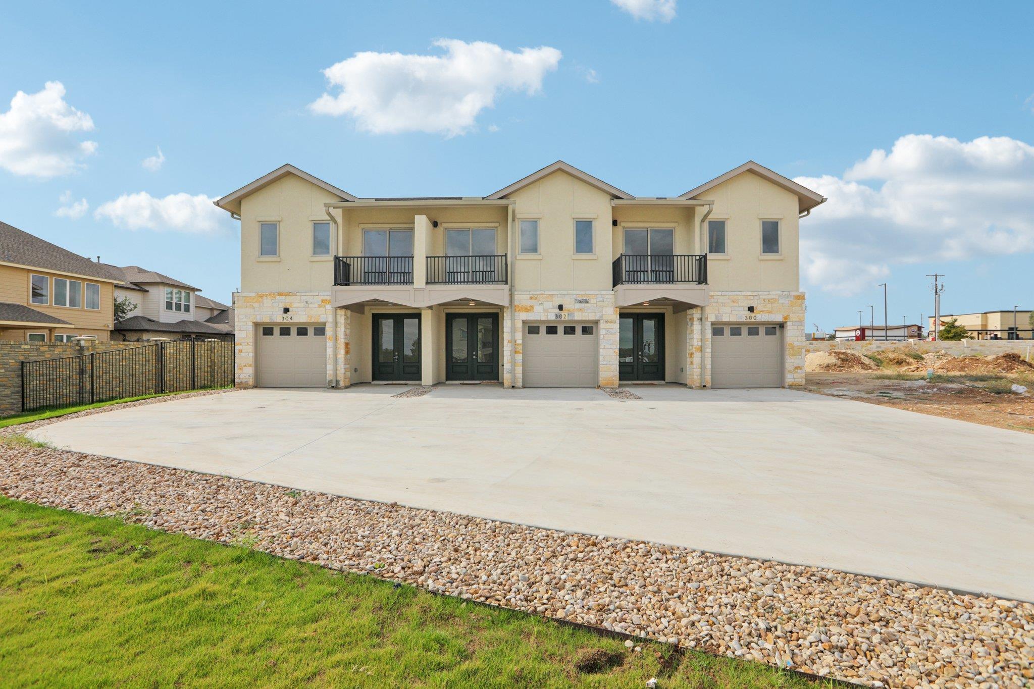 302 Tesla Circle Cir Property Photo 4