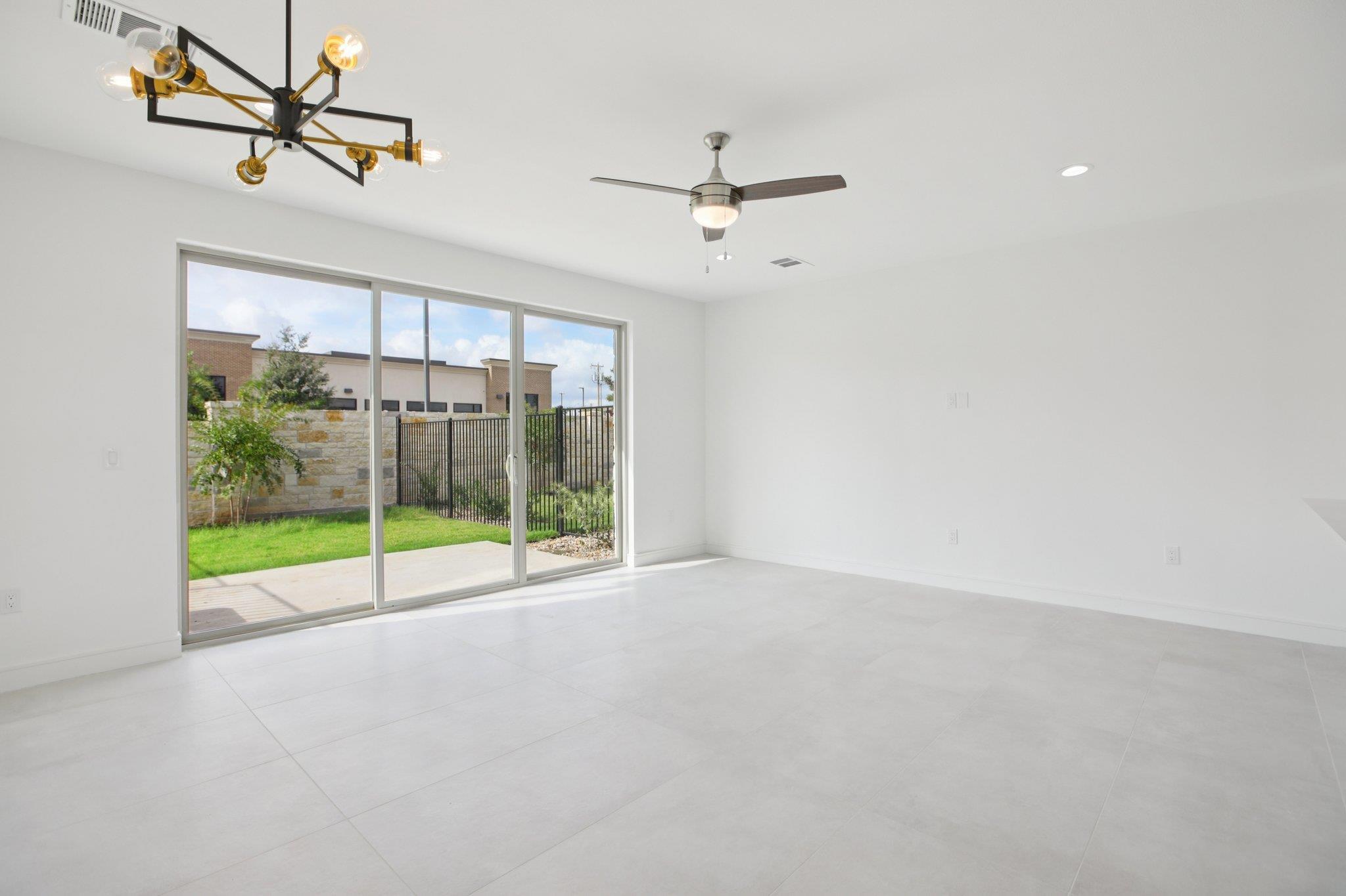 302 Tesla Circle Cir Property Photo 10