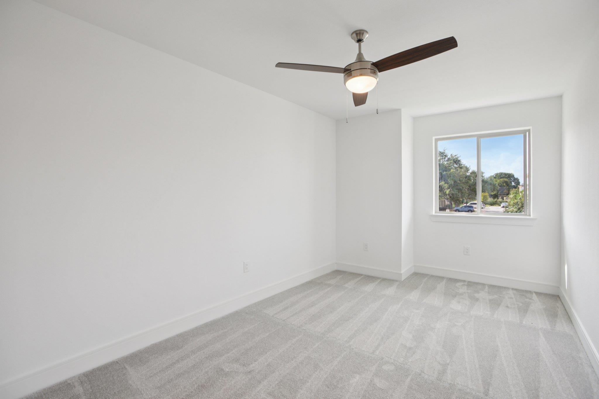 302 Tesla Circle Cir Property Photo 21