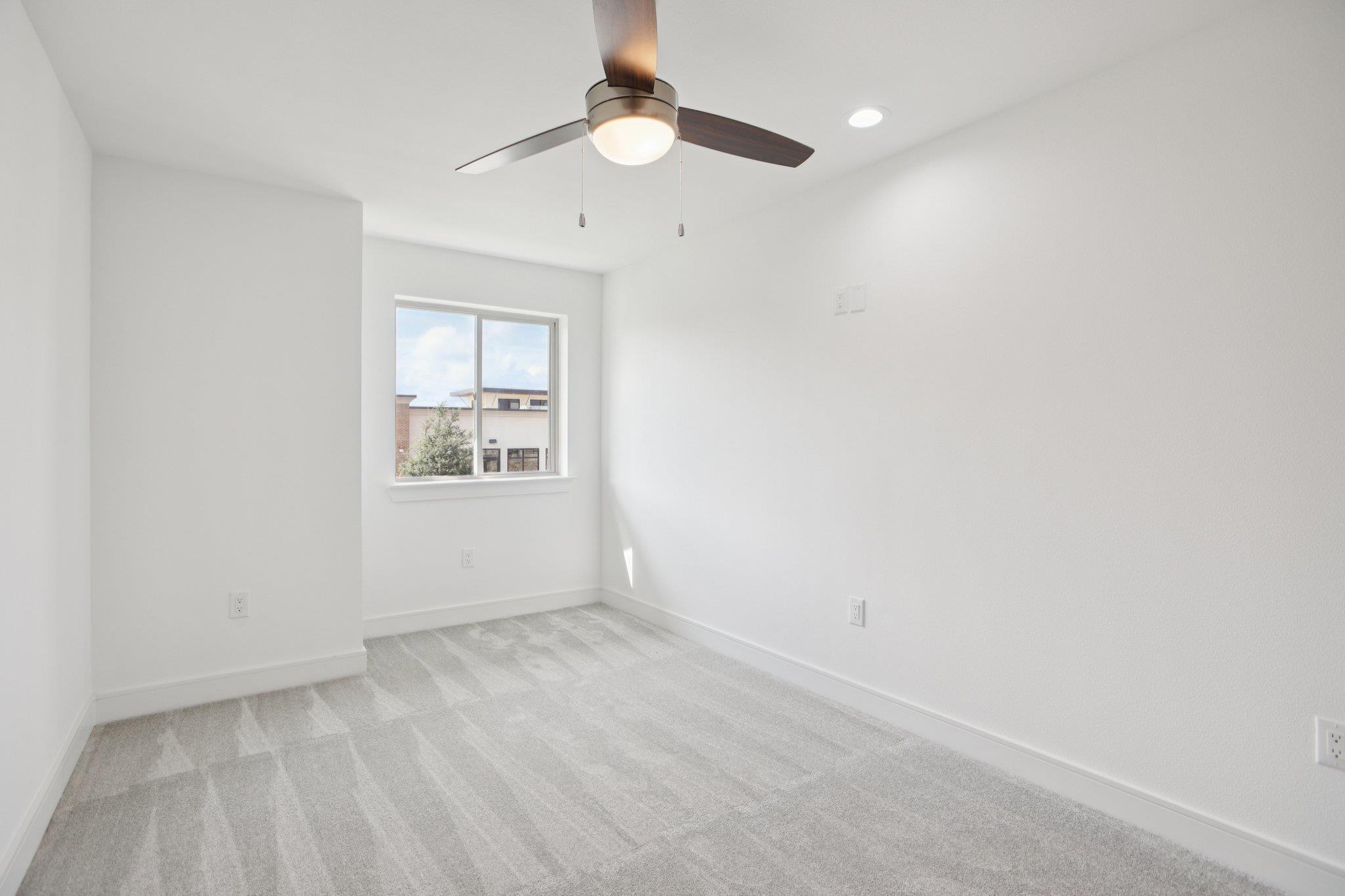 302 Tesla Circle Cir Property Photo 22