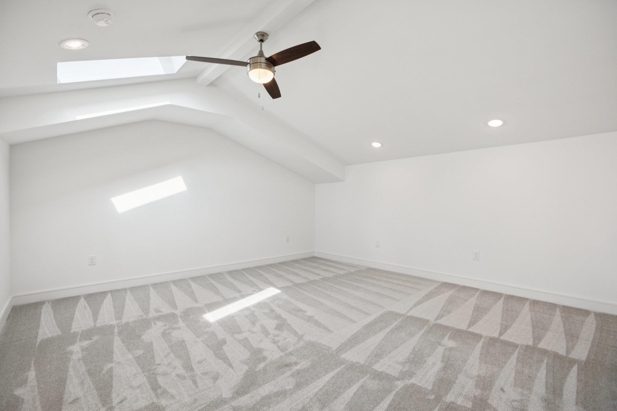 302 Tesla Circle Cir Property Photo 35