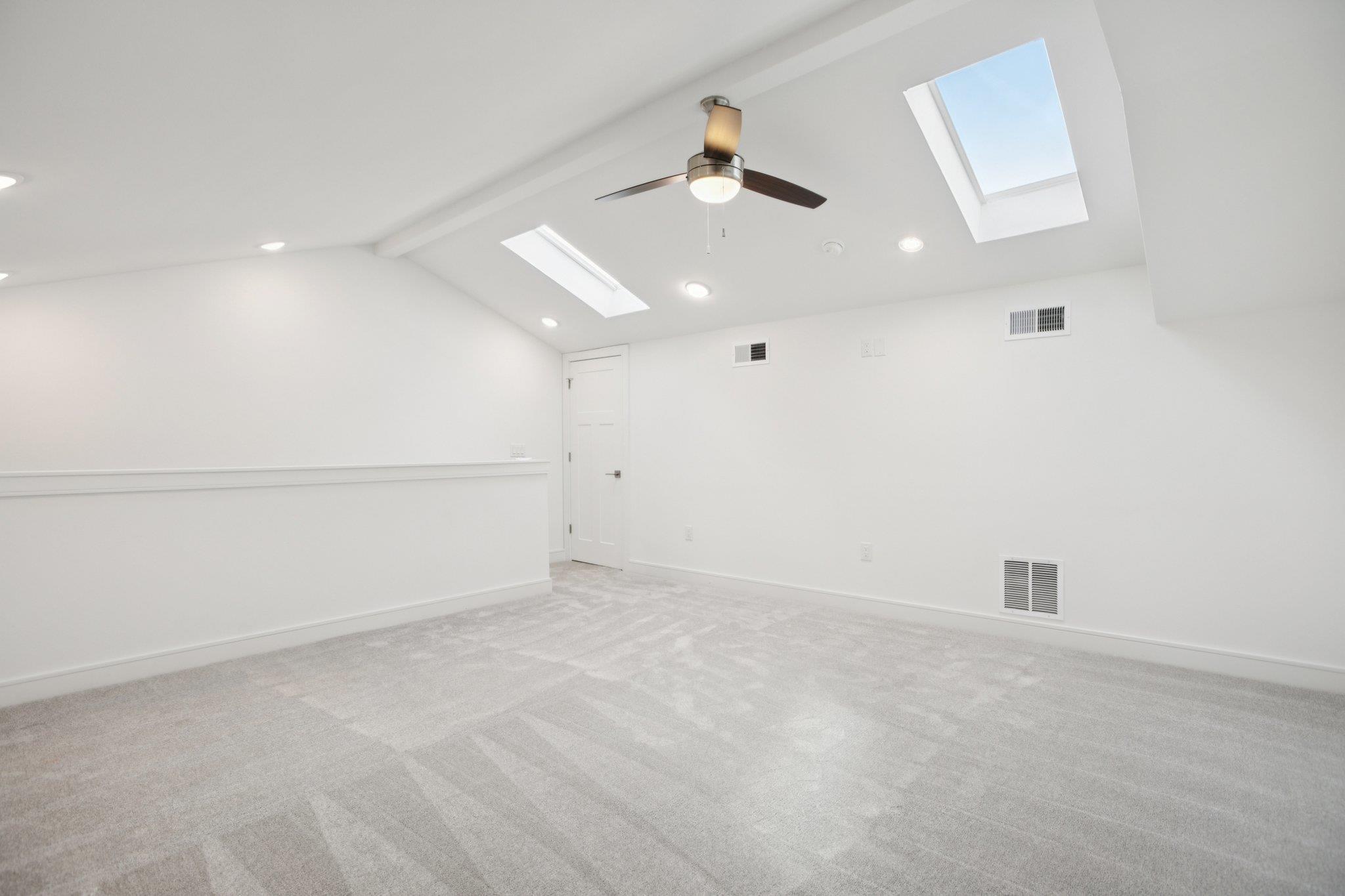 302 Tesla Circle Cir Property Photo 37