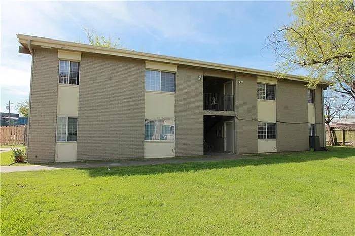 7206 Twin Crest Dr #202 Property Photo 1