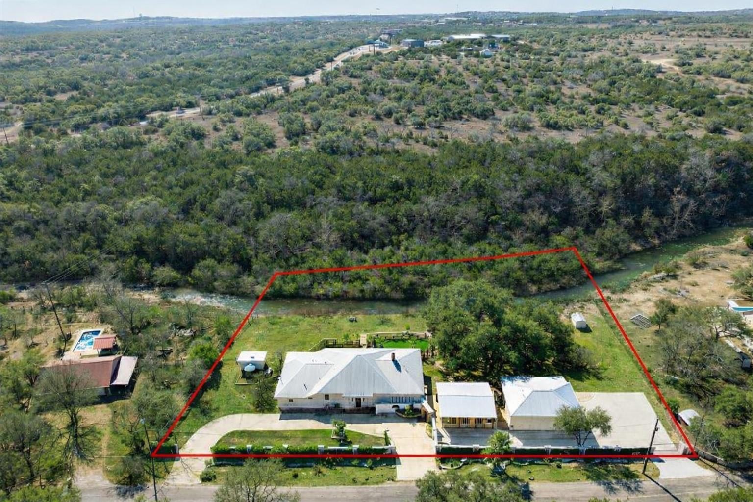 340 Barton Ranch Rd Property Photo 4