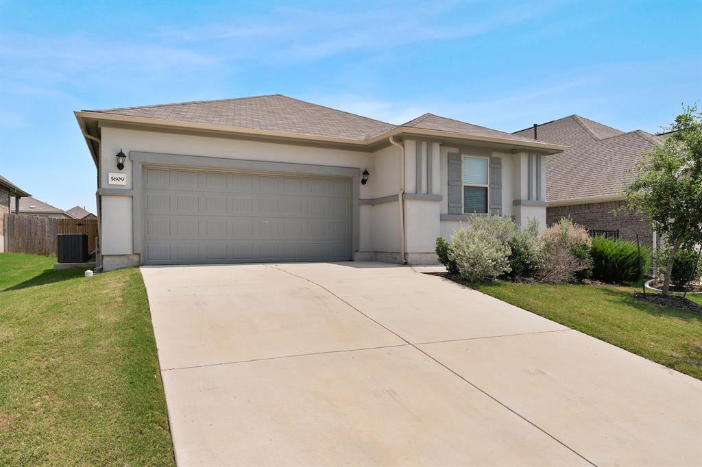 5809 Bellissima Way Property Photo 1