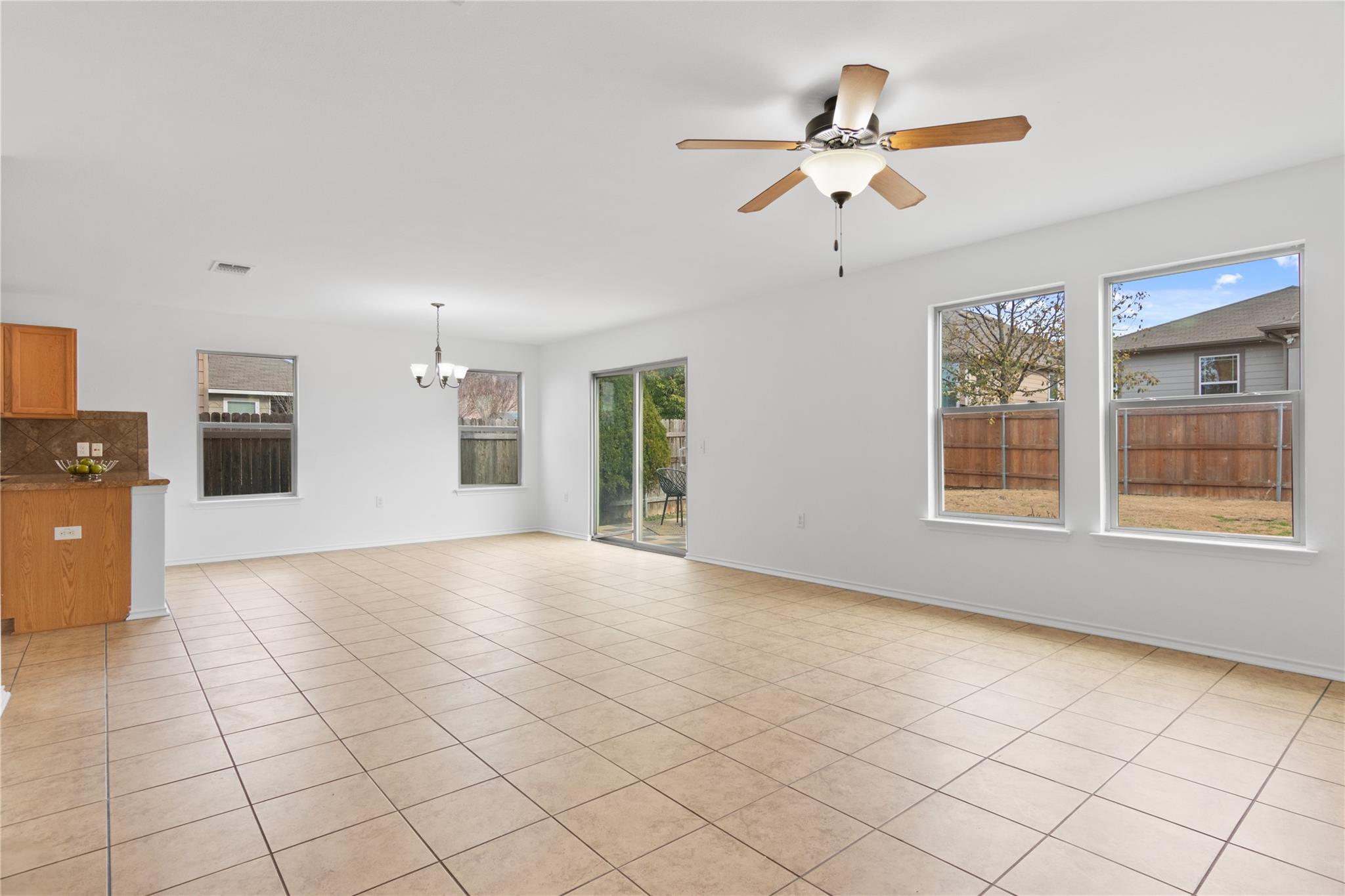 11009 Roderick Lawson Ln Property Photo 14