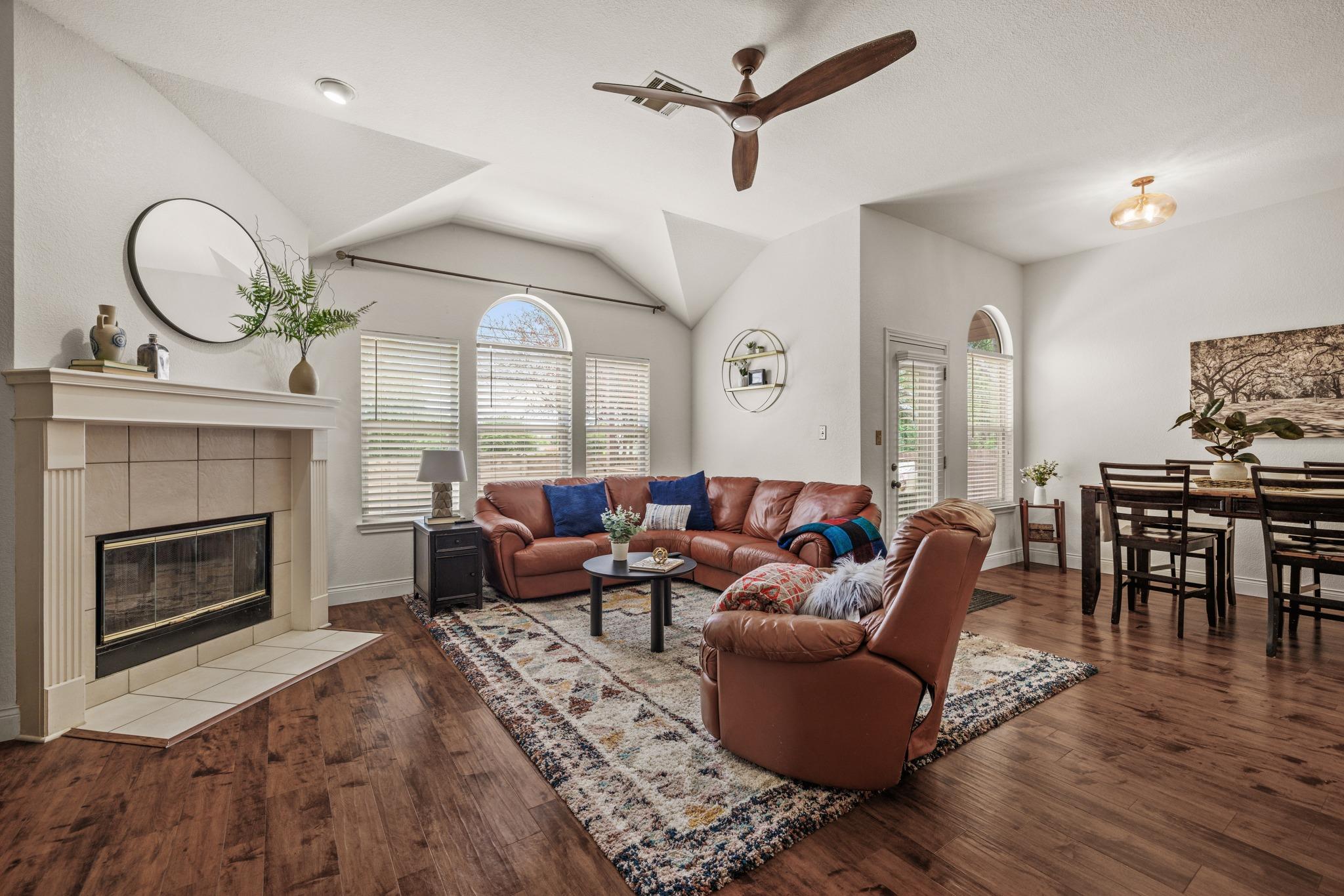 3011 Bent Tree Loop Property Photo 3