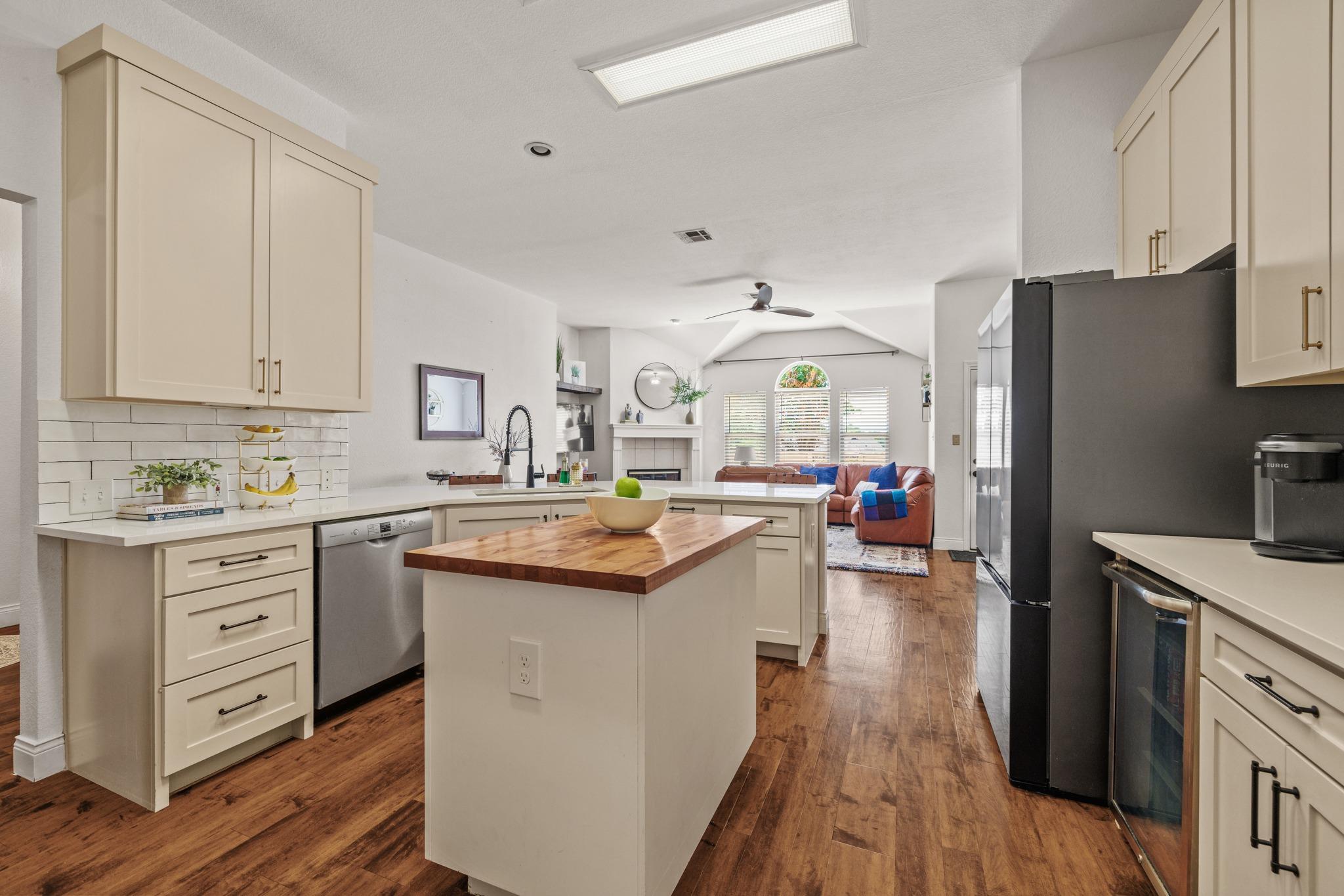 3011 Bent Tree Loop Property Photo 9